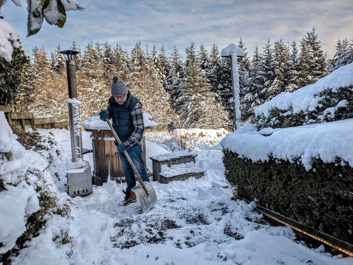 clearingthehottubsnow+copy.jpg