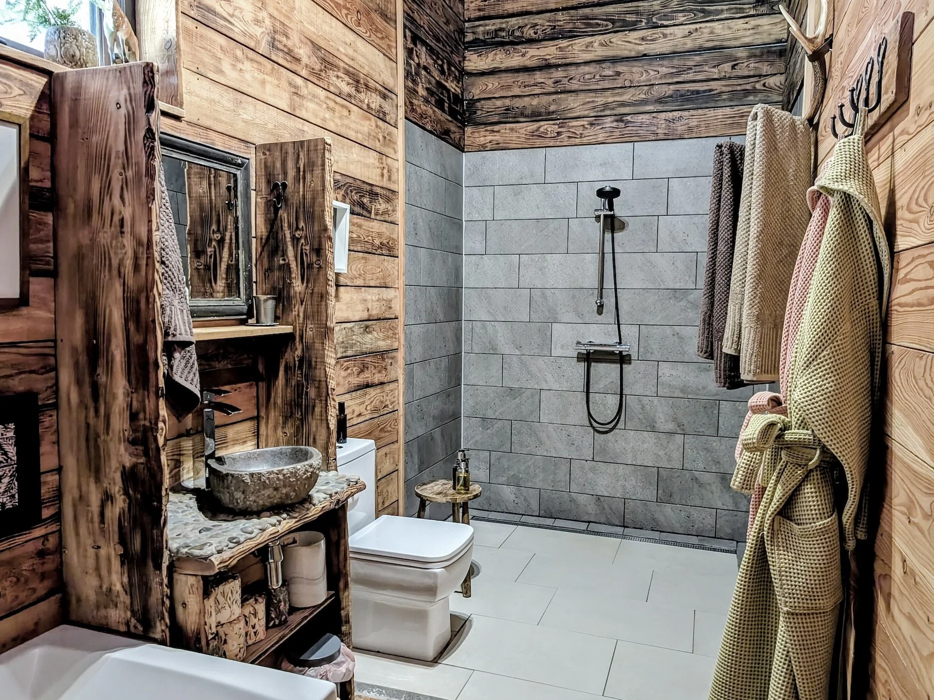 showerrommalpnhaus.jpg