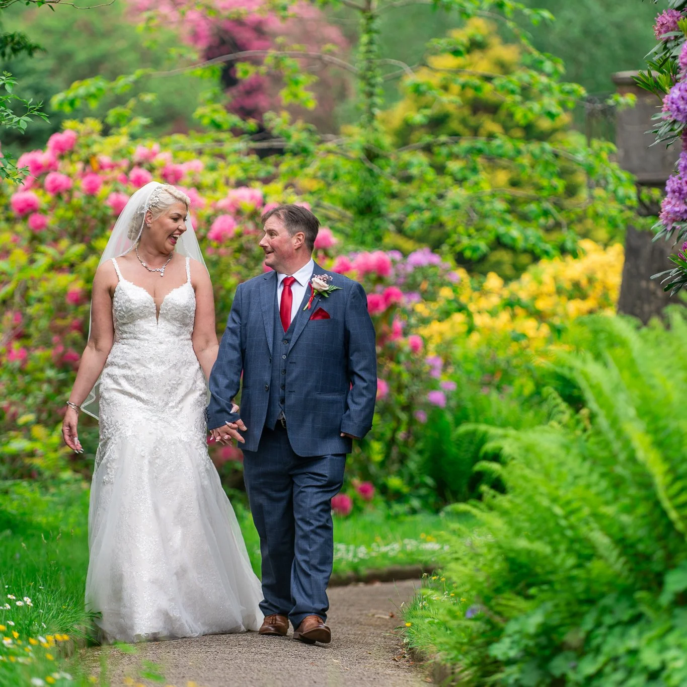 happy newly married couple at foxtail barns staffordshire photographed by wedding photographer chris peach photography