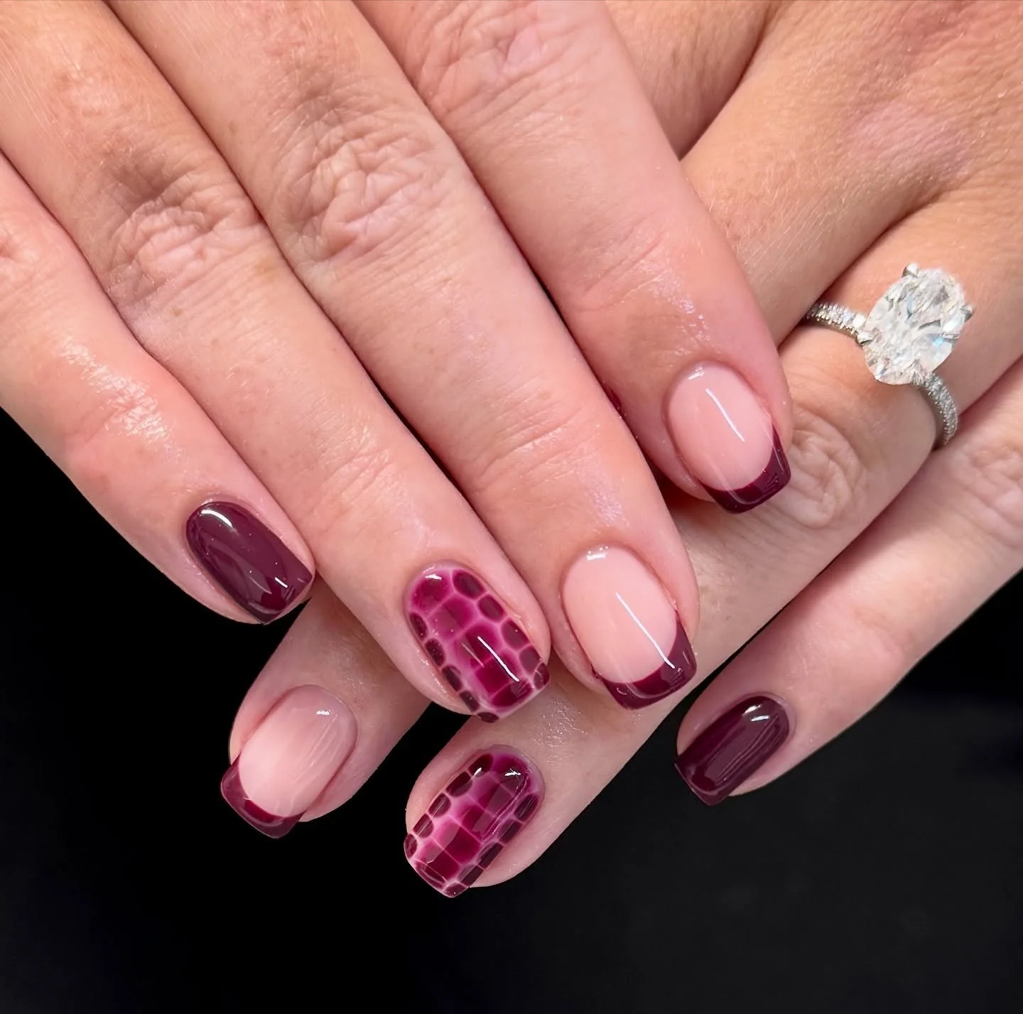 Can we just take a minute to admire&hellip;the RING! 😁 Struggled to do this set as I kept getting distracted by the new bling 🤭

This part is probably my fave bit of this job, getting to enjoy our clients happy times with them. We spend so much tim