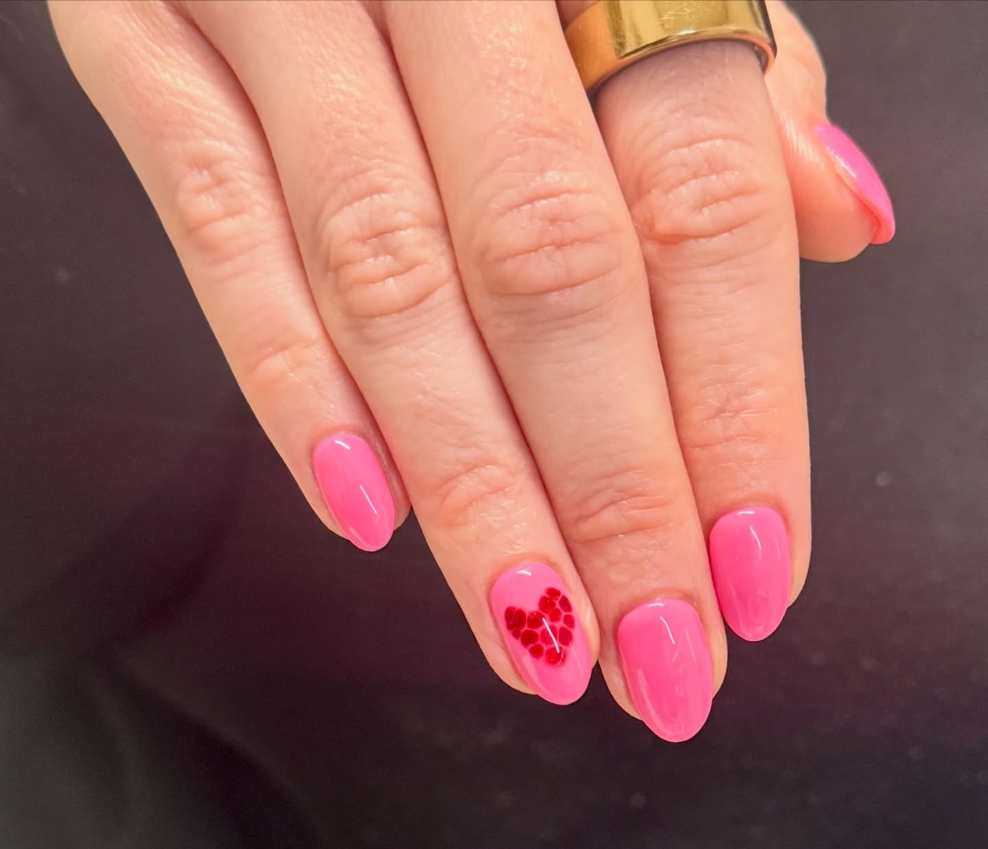 Bring on the love for February 💕

Using @the_gelbottle_inc Camellia and Amor

#loveheartnails #februarynails #monthoflove #nailtech #nailsinspo