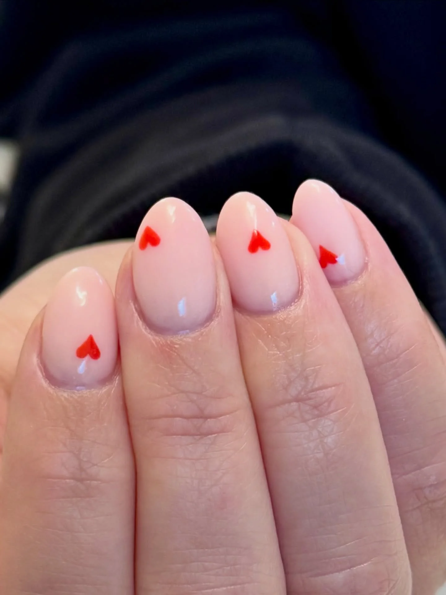 &hearts;️&hearts;️&hearts;️

The season of love

#loveheartnails #seasonoflove #glasgownails #nailtech #nudenails