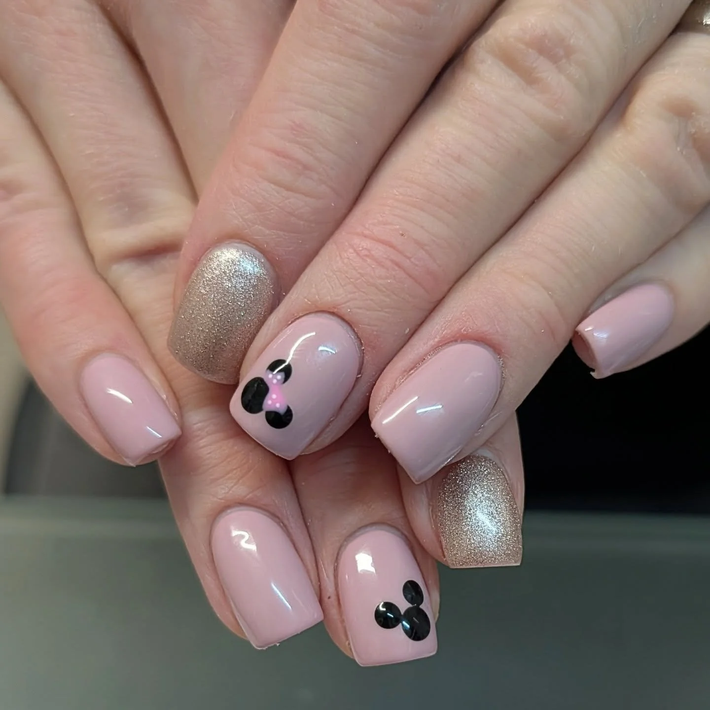 Disney ready 🏰

#nails #disneynails #mickeyandminnie #nailtech #disneyland