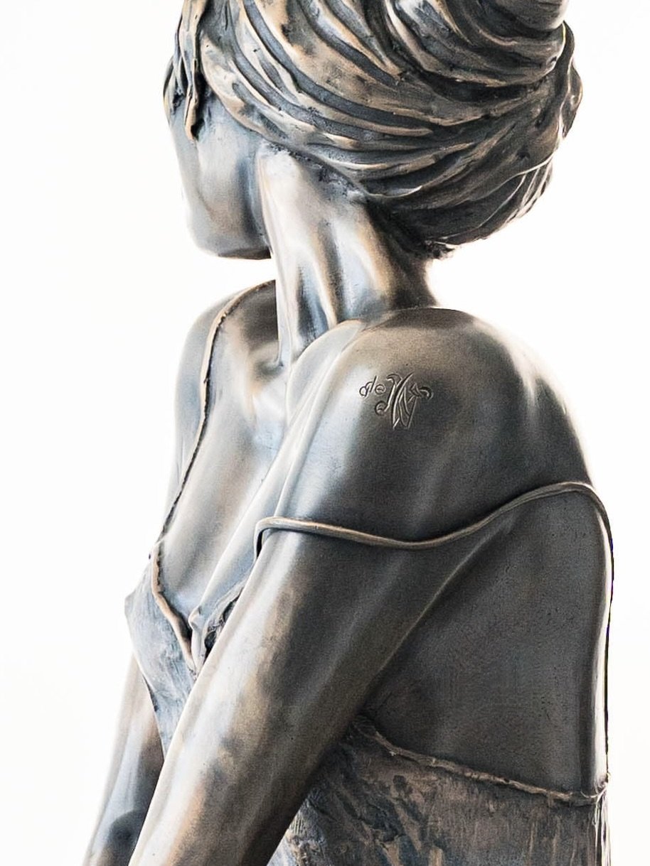 Féminité bronze de profil  copie.jpg