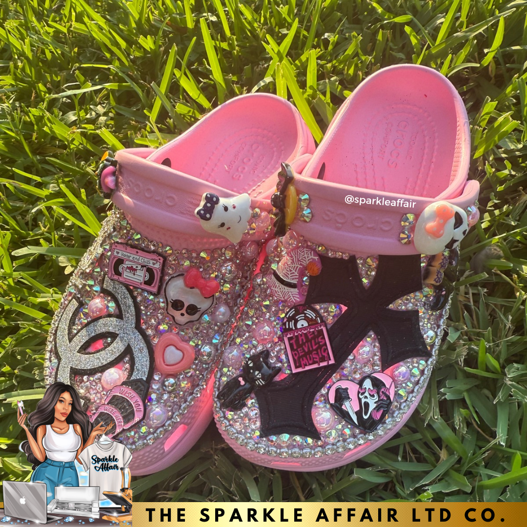 Hello kitty crocs - 3.png