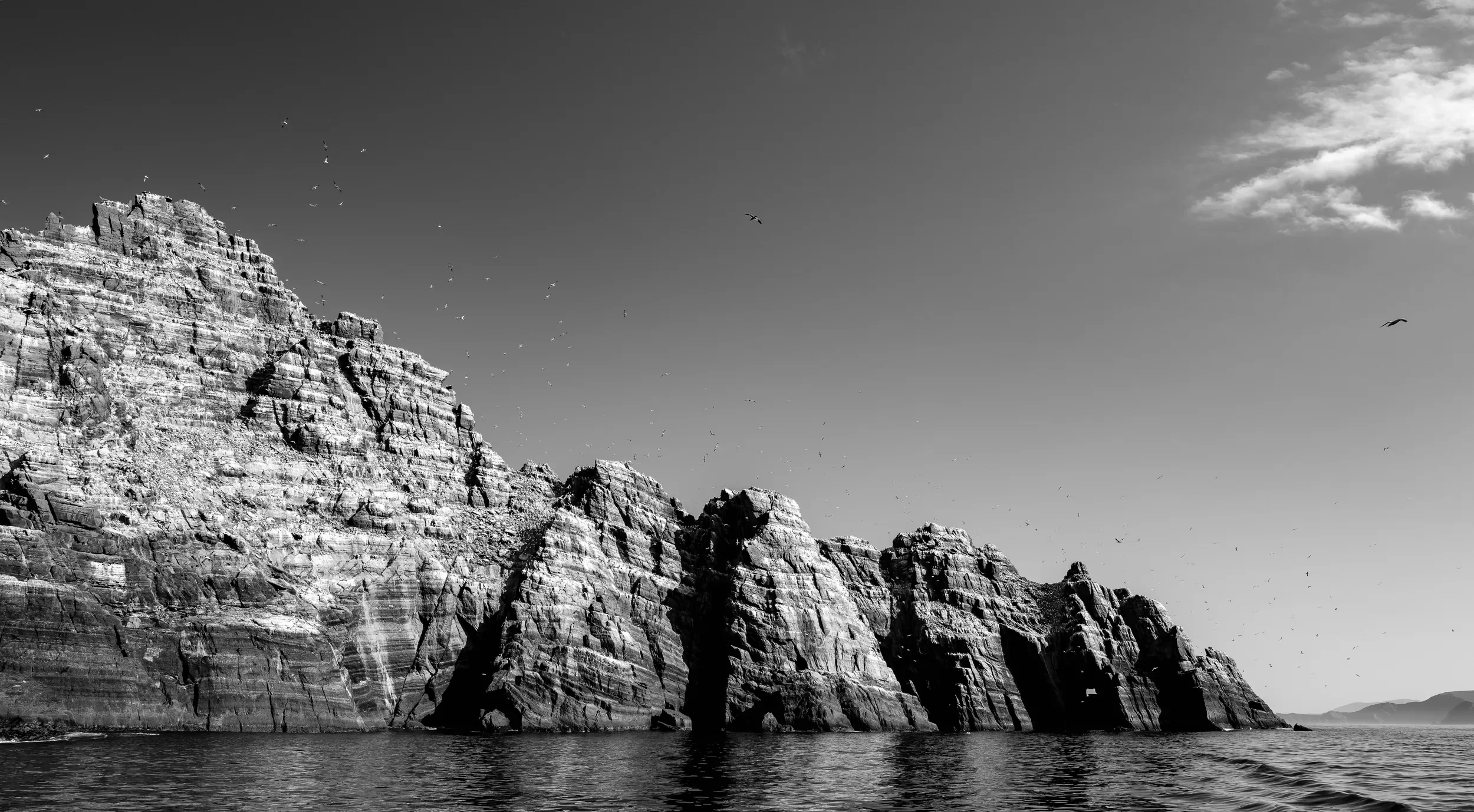   Little Skellig   / A mere 450 by 250 metres, reaching towards the mainland / Skellig Ring, 2021   KYI-009