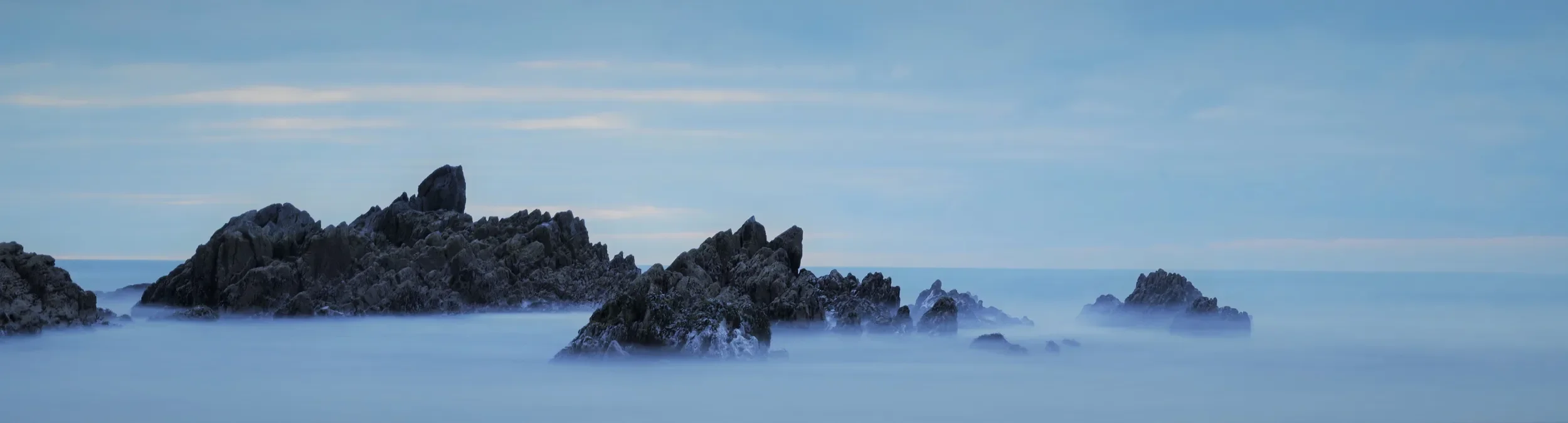   Floating Blue   / Where time seems suspended between sea and sky in St. Finian's Bay / Skellig Ring, 2021   KYI-051