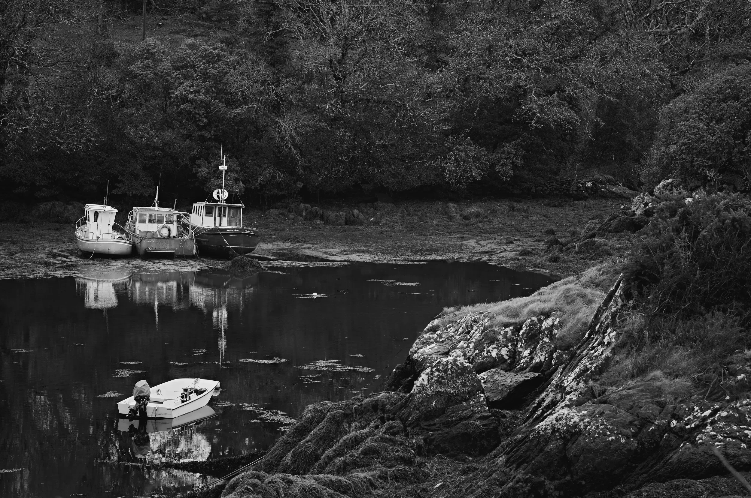  Sheltered Haven   / Scenic slipway, where still waters mirror a sheltered haven / Ring of Kerry, 2025   IRP-015