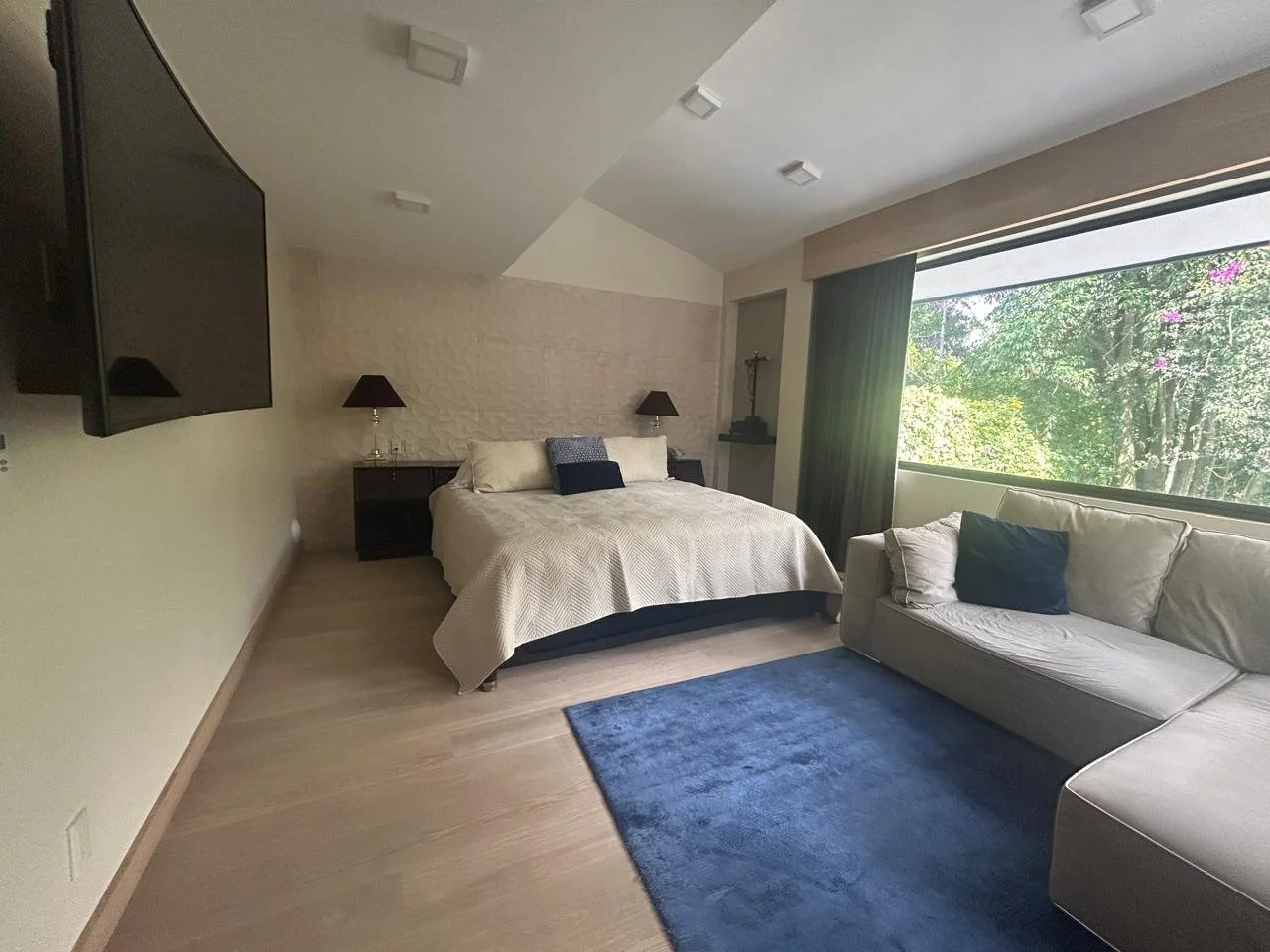 CasaDeLasLomas Image 2026-03-10 at 17.43.14.jpeg