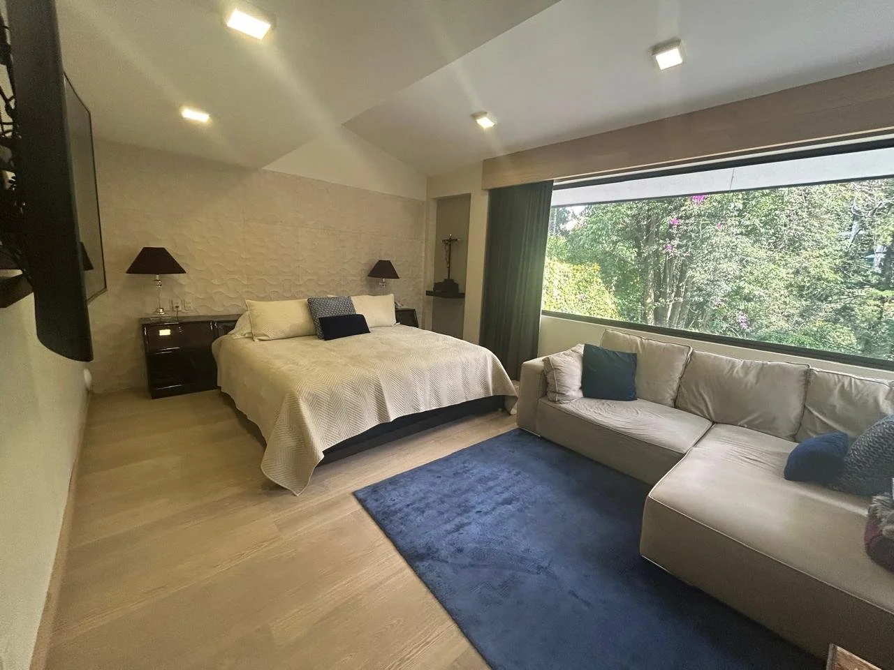 CasaDeLasLomas Image 2026-03-10 at 17.43.19 (2).jpeg