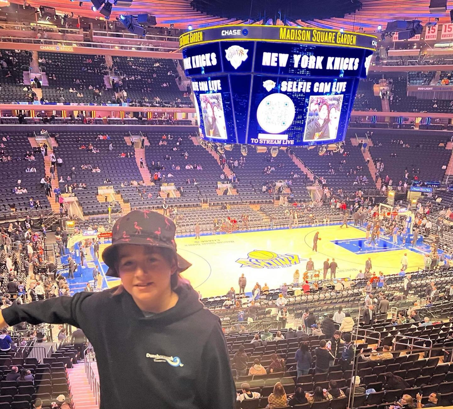 Duns kids on tour. 🇺🇸 Lenny Tierney at Maddison Square Garden in NYC watching the Knicks. 🏀 Representing Duns Bball Club in his hoodie.

#dunsboroughbasketball #ontour #newyorknewyork #nyknicks #nyknicksbasketball