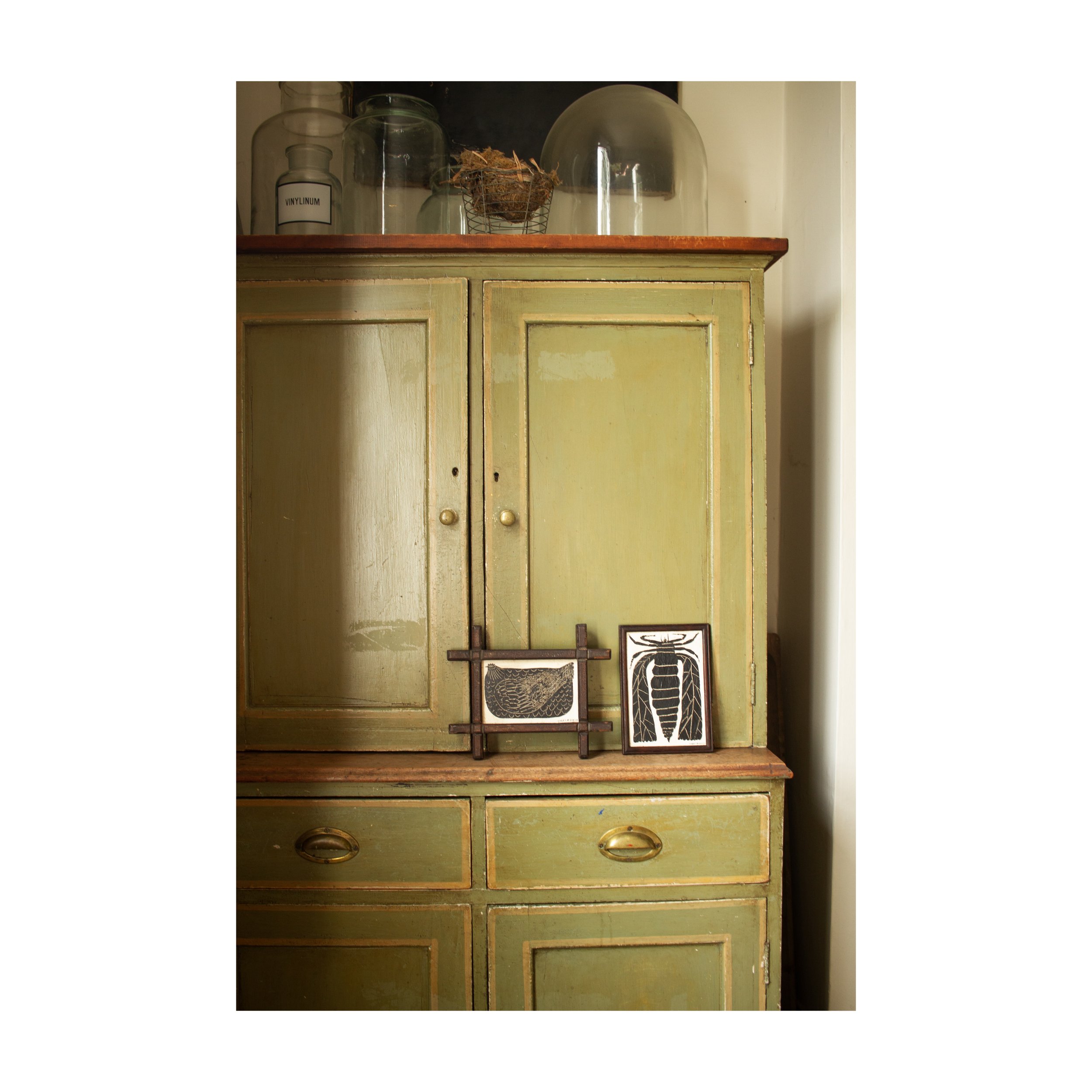 748 & 749. ARTI_Tabby Booth The Hen & The Bee original folk art painting_3_web.JPG