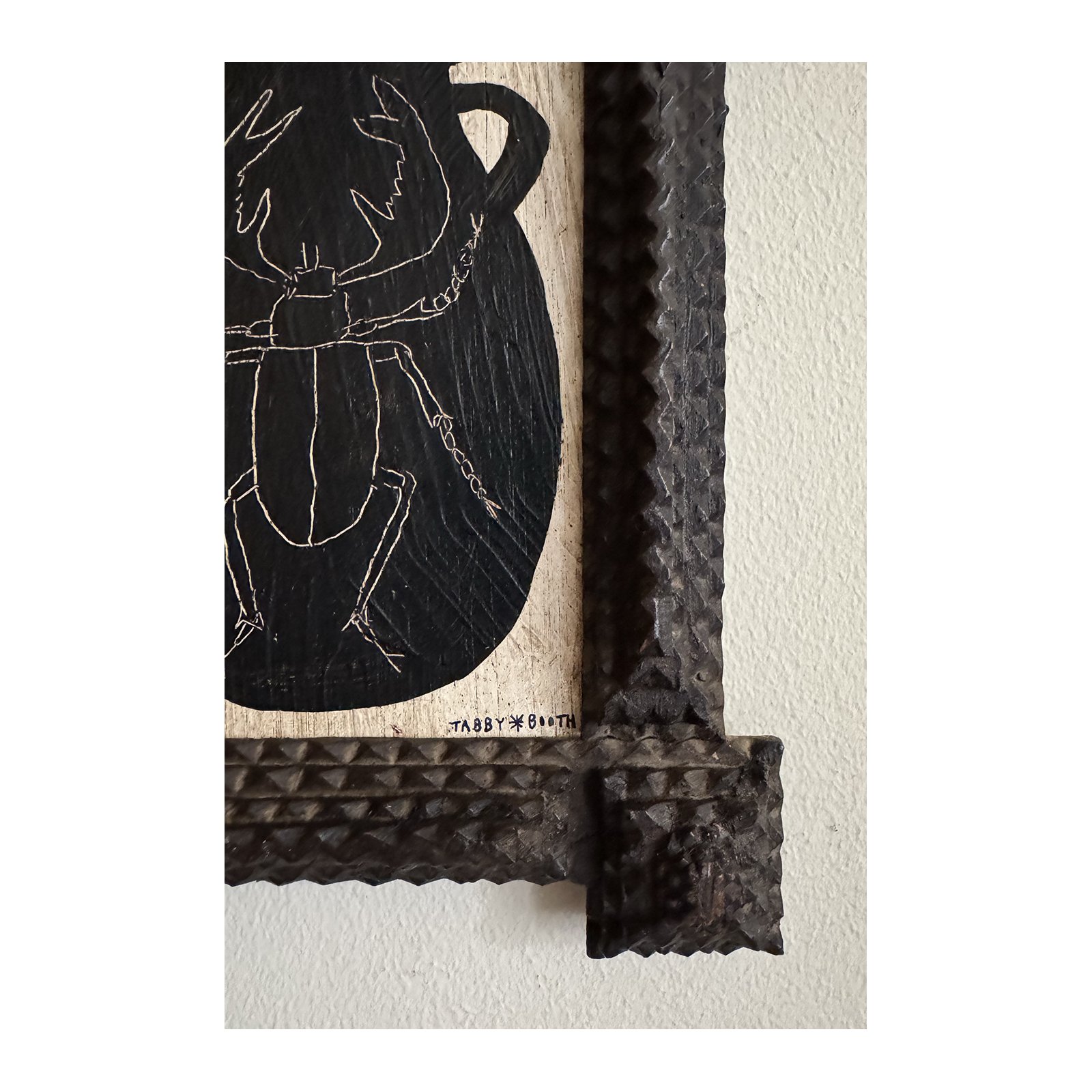 680. THE BEETLE URN-3.jpg