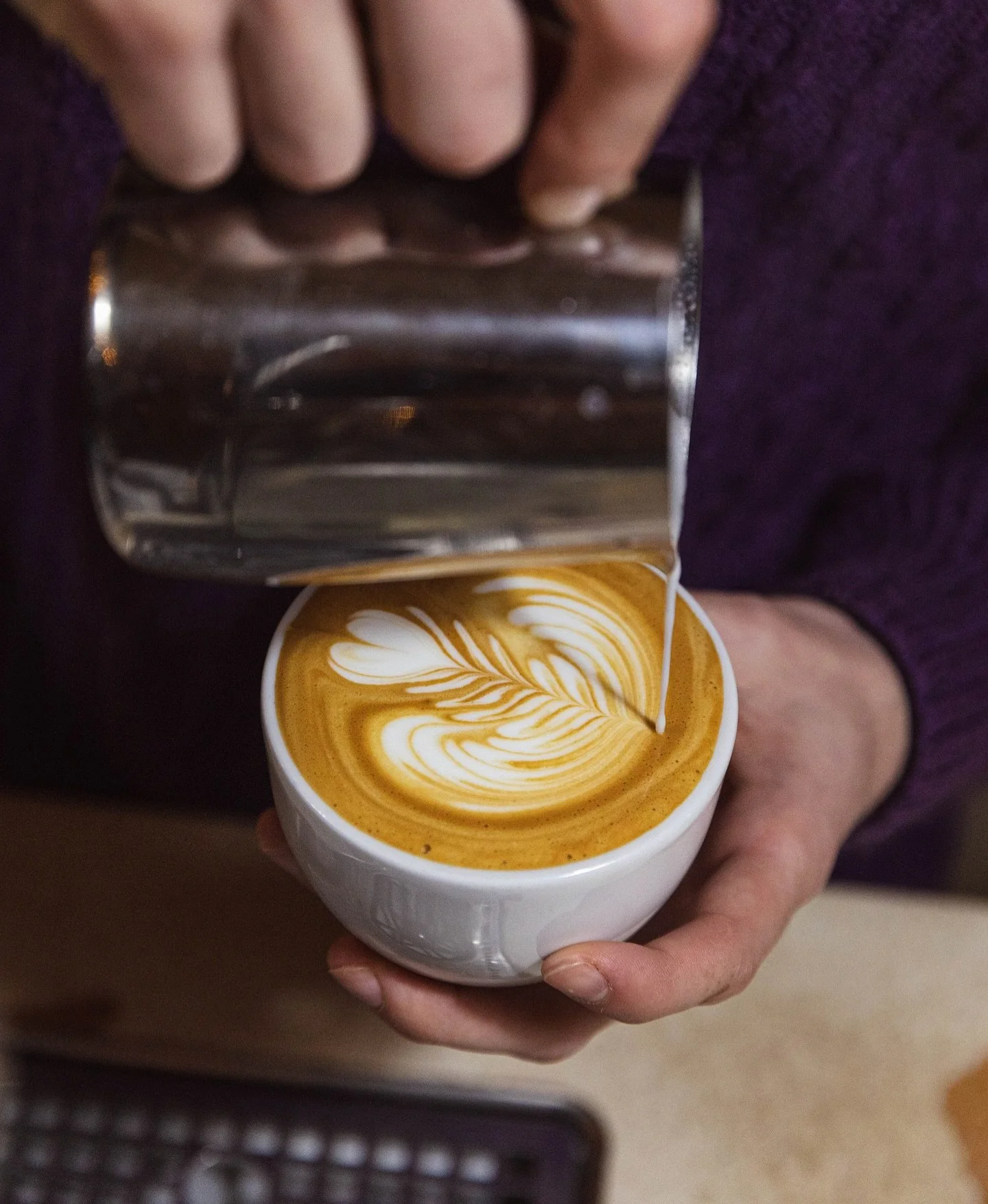 Ha arribat la fred 

&bull;&bull;&bull;

First cold day is here

#idlehandsgirona #specialtycoffee #autumn #ambientcoffee