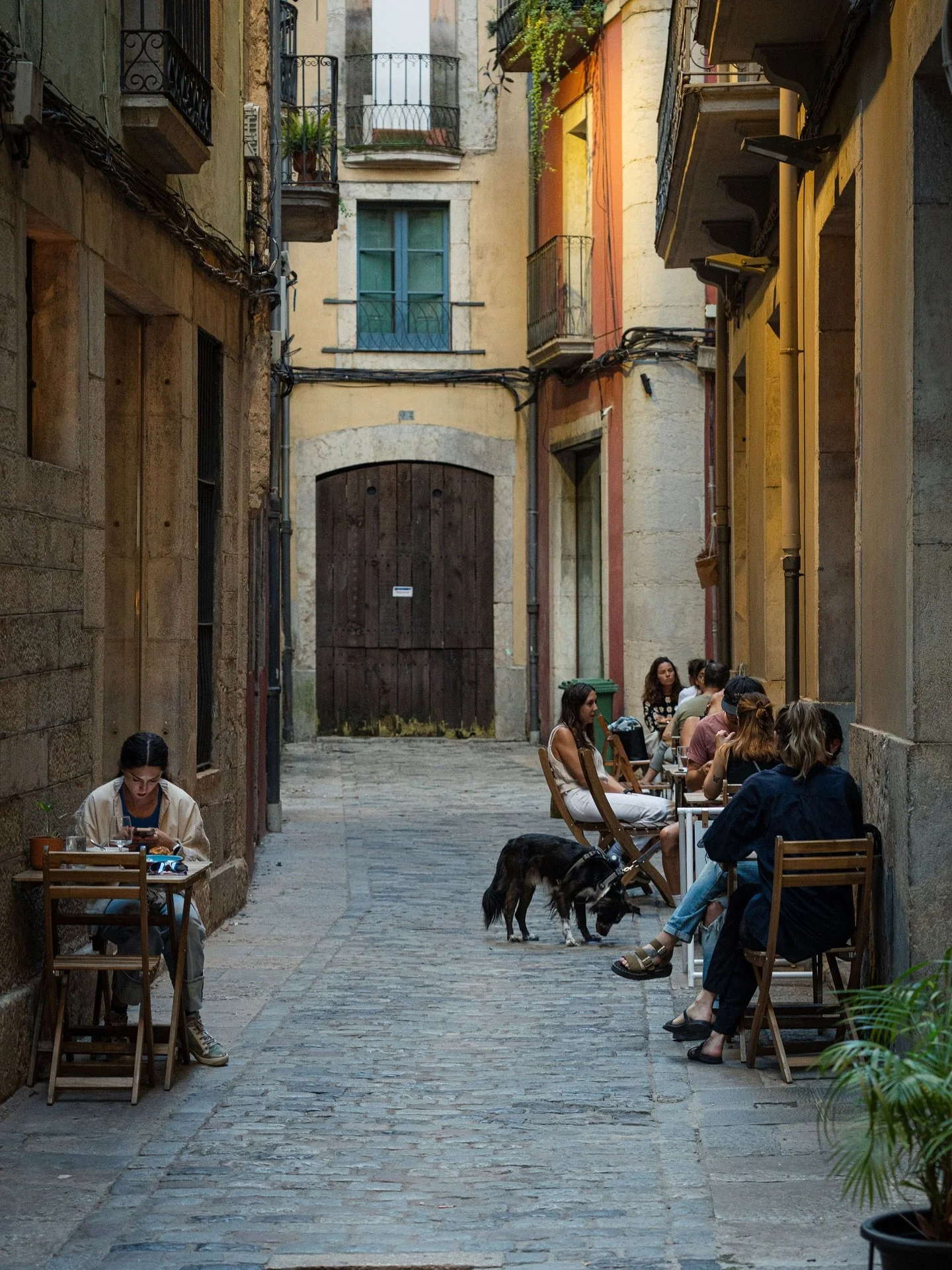 Matins de caf&egrave; tranquils a Idle Hands

Slow coffee mornings at Idle Hands

Photograph by @wetheunicornstudio 
#cafeambllet #idlehandsgirona #bestbreakfastintown