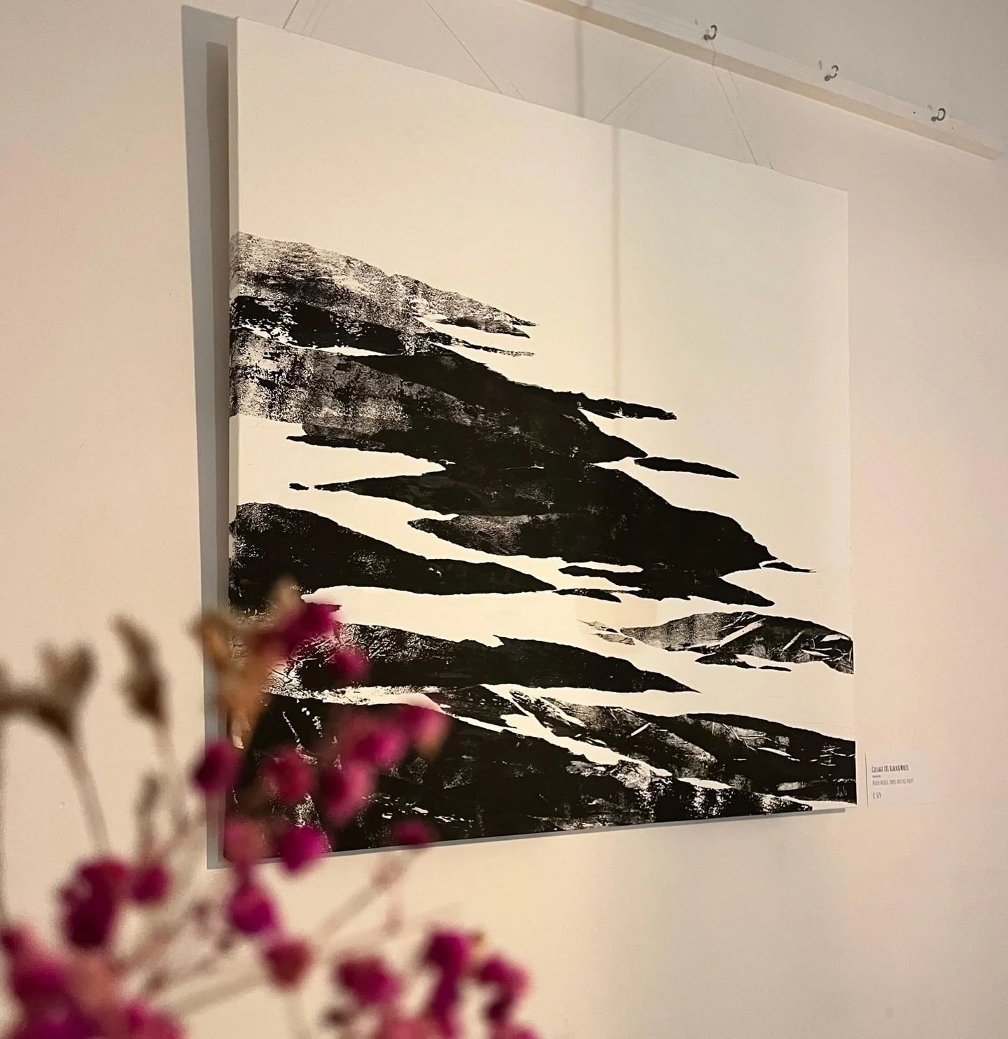 &Uacute;ltimes setmanes amb l&rsquo;incre&iuml;ble art de @lali_painting exposat i a la venda a Idle Hands. Ens ha agradat molt tenir obres d&rsquo;art tan boniques penjades a les nostres parets. Gr&agrave;cies Lali!

&bull;&bull;&bull;

Last weeks w