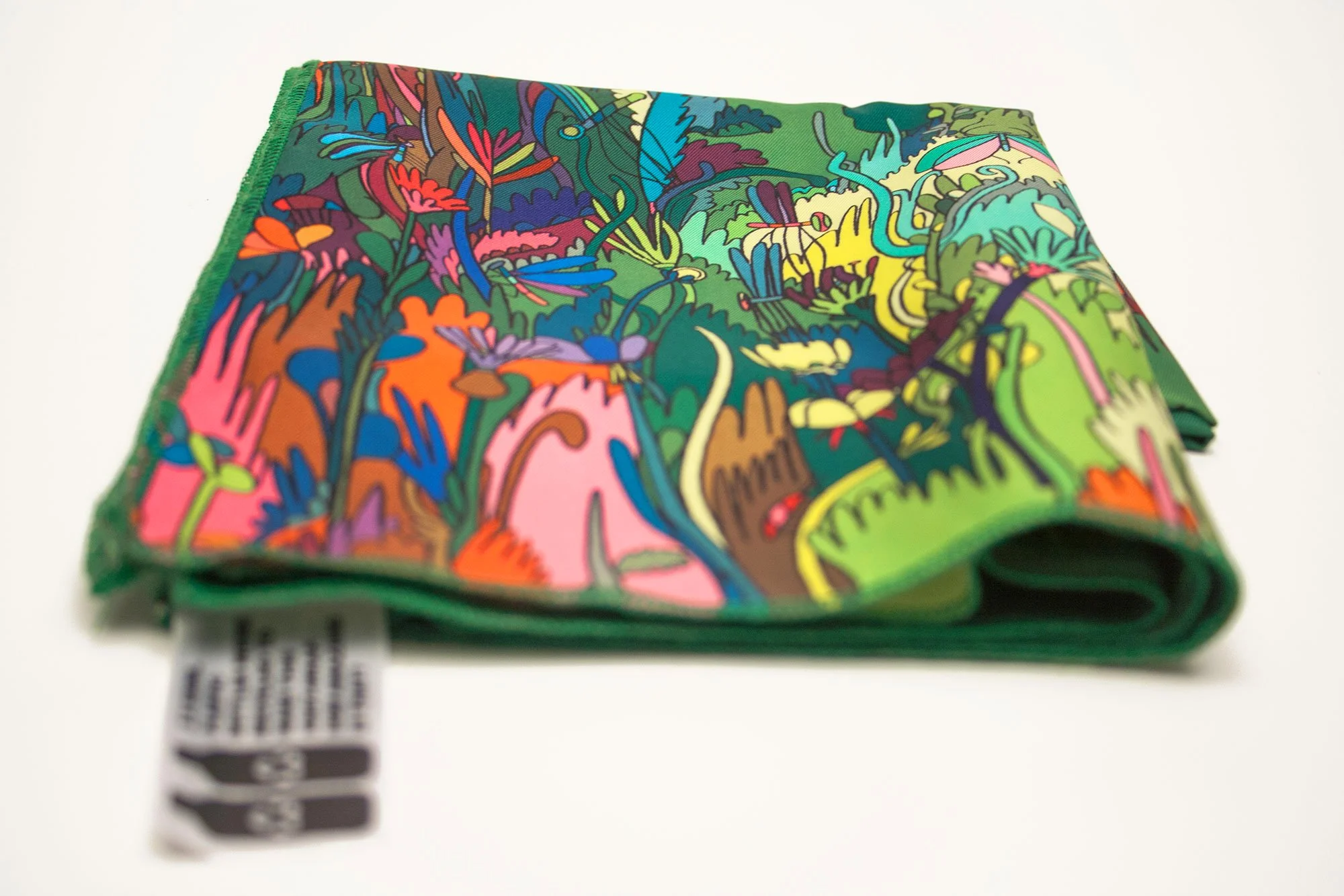 Lushscarf01.jpg