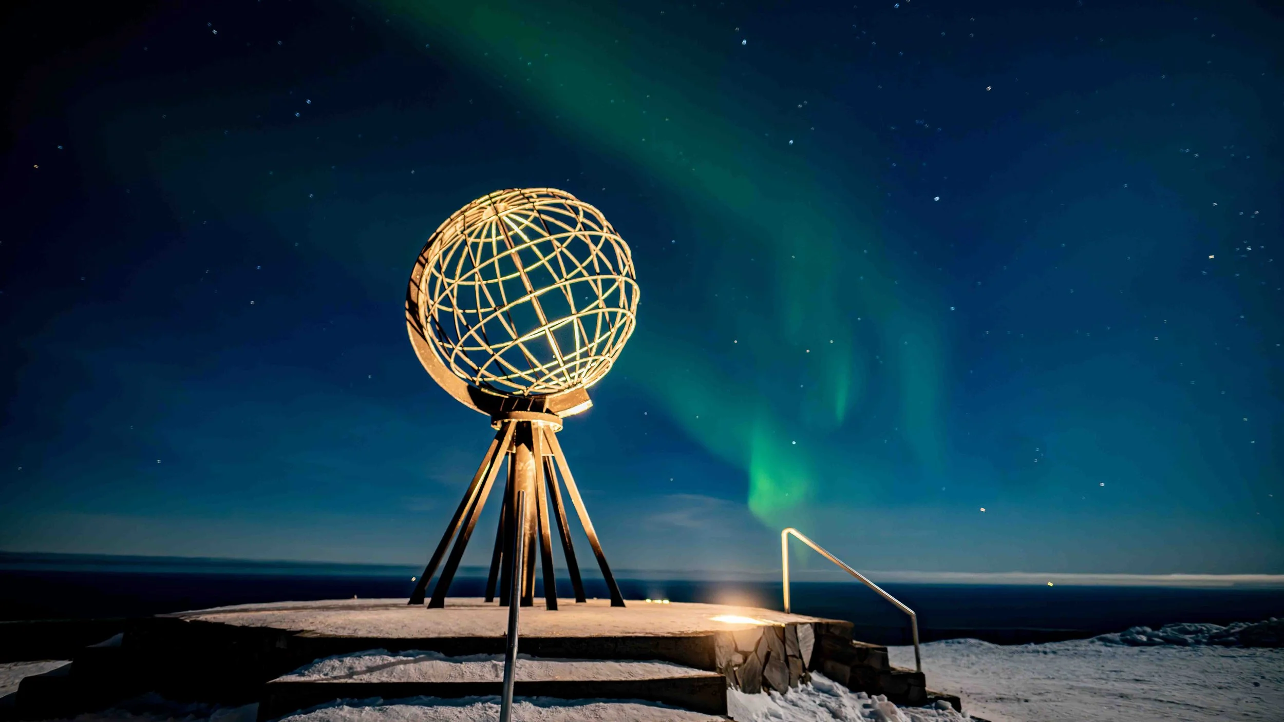 nordkap 23polarlicht mit auge.jpg