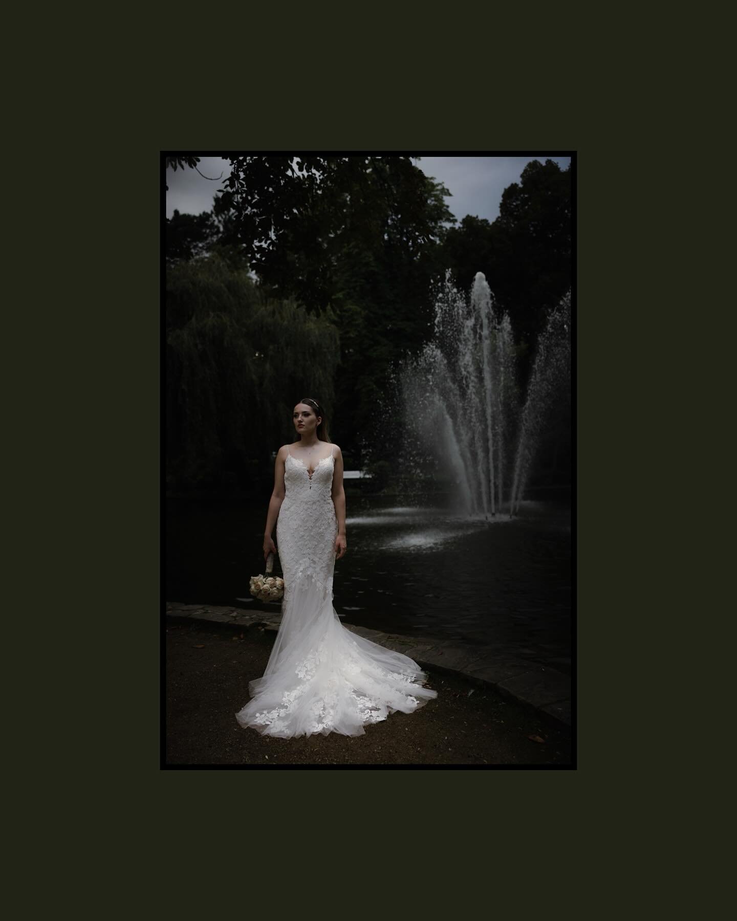 This gives me a moody, sensual vibe✨

#weddinginspiration #weddingphotography #weddingdress #bridetobe #weddingideas #instawedding #weddings #weddingplanning #weddinginspo #germanwedding #bridal #weddingphotographer #engaged #destinationwedding #wedd