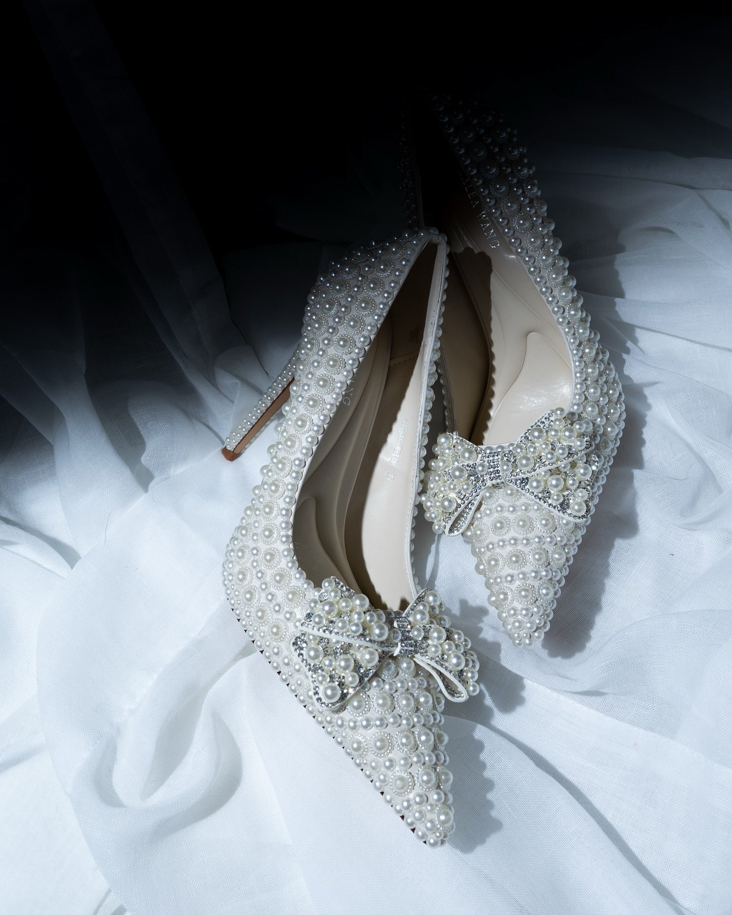 &ldquo;A woman with good shoes is never ugly.&rdquo; - Coco Chanel

#FineArtPhotography 
#LuxuryWeddingPhotographer 
#EditorialPhotography 
#LuxuryBridal 
#BridalEditorial 
#FashionEditorial 
#TimelessPhotography 
#ModernRomance 
#LuxuryWeddings 
#el