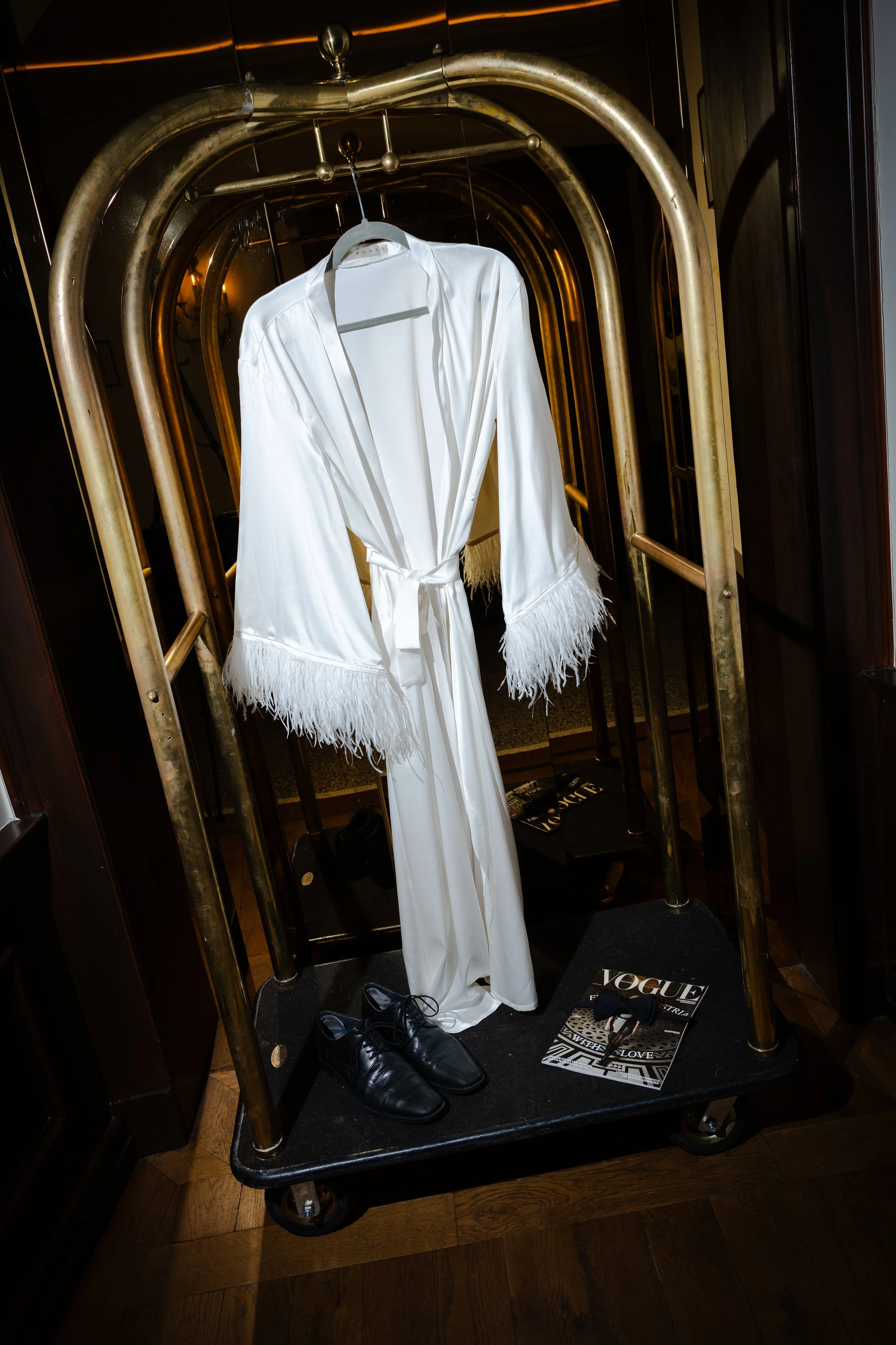 Curves & Champagne by AM-1.jpg