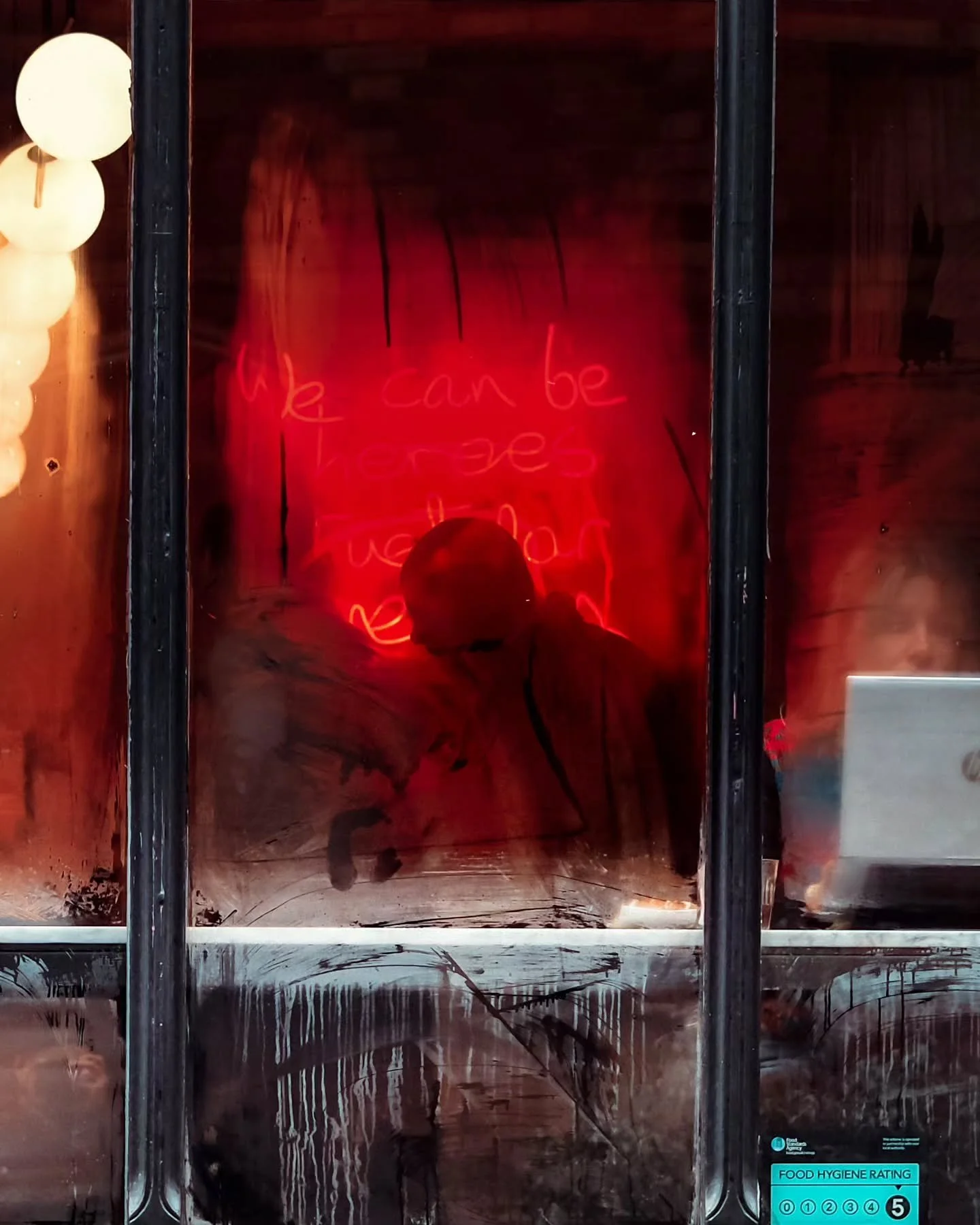 &quot;GUIDED BY THE NIGHT 📷&quot;... 1-8? 19 days to go 🎁 Street photography | London