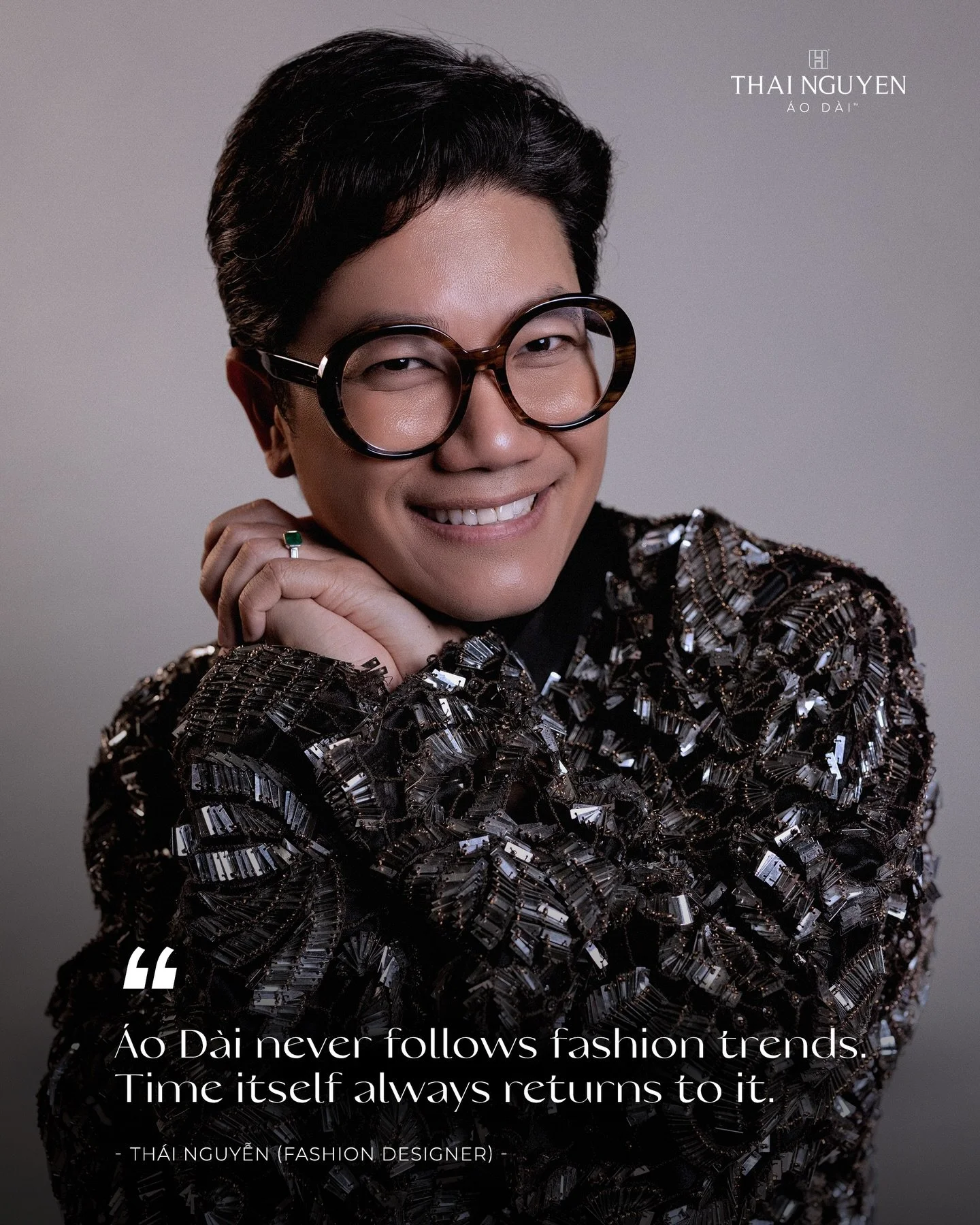 &Aacute;o d&agrave;i kh&ocirc;ng bao giờ chạy theo xu hướng thời trang. Thời gian lu&ocirc;n lu&ocirc;n quay trở lại với n&oacute;.

#aodai #&aacute;od&agrave;i #thainguyen #thainguyenaodai #thainguyenatelier #fairygownmother 

📷 @cinemastudio @joe.