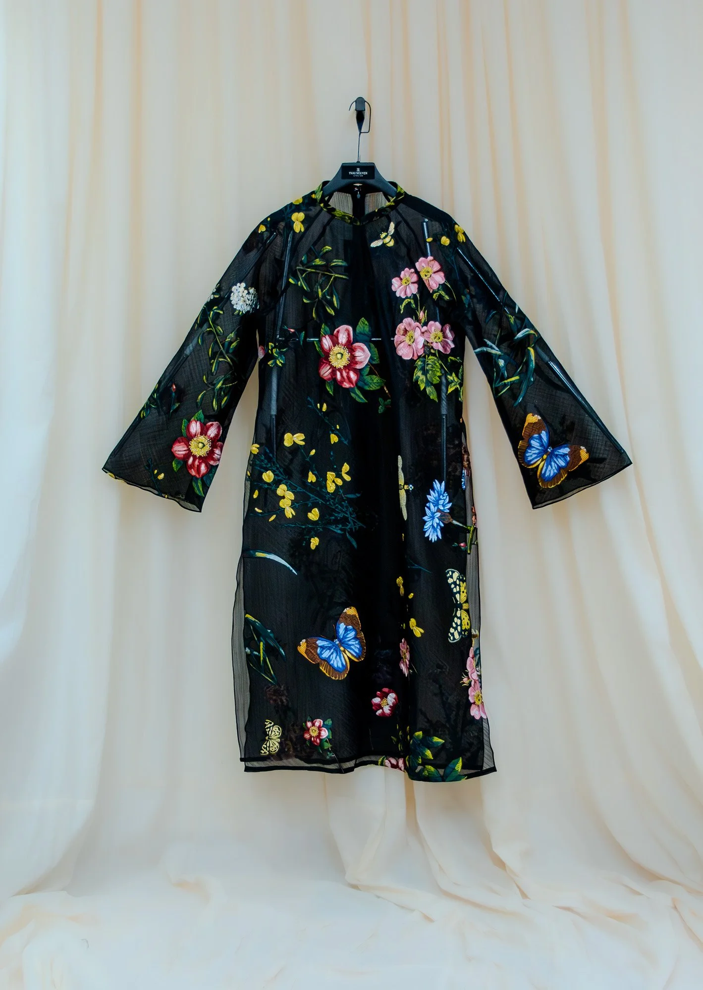 One-of-a-kind - Non-gendered - One-Size - Bias Cut Áo Dài Xuông - Spring Garden Embroidered Pleated Silk Organza