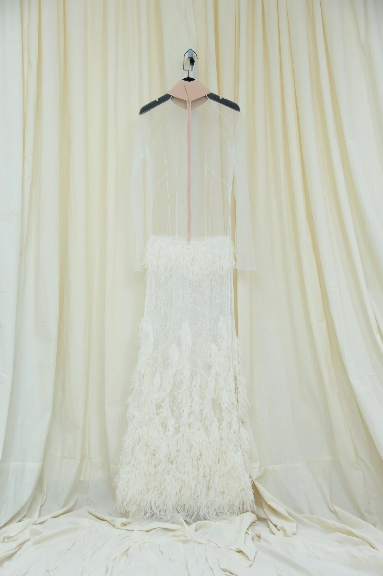 Tailored Áo Dài - Off-White Mesh Connecting w/ Chantilly Lace and Silk Chiffon Feather Like Embroidery
