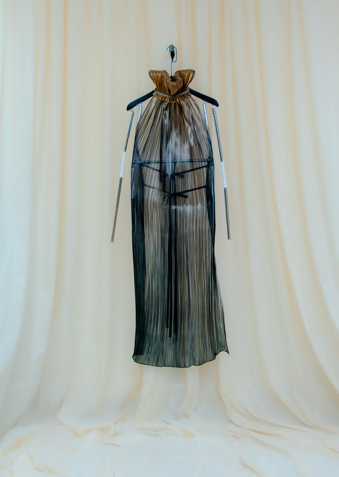 Áo Yếm Long Halter Top - Pleated Metallic Ombre Organza