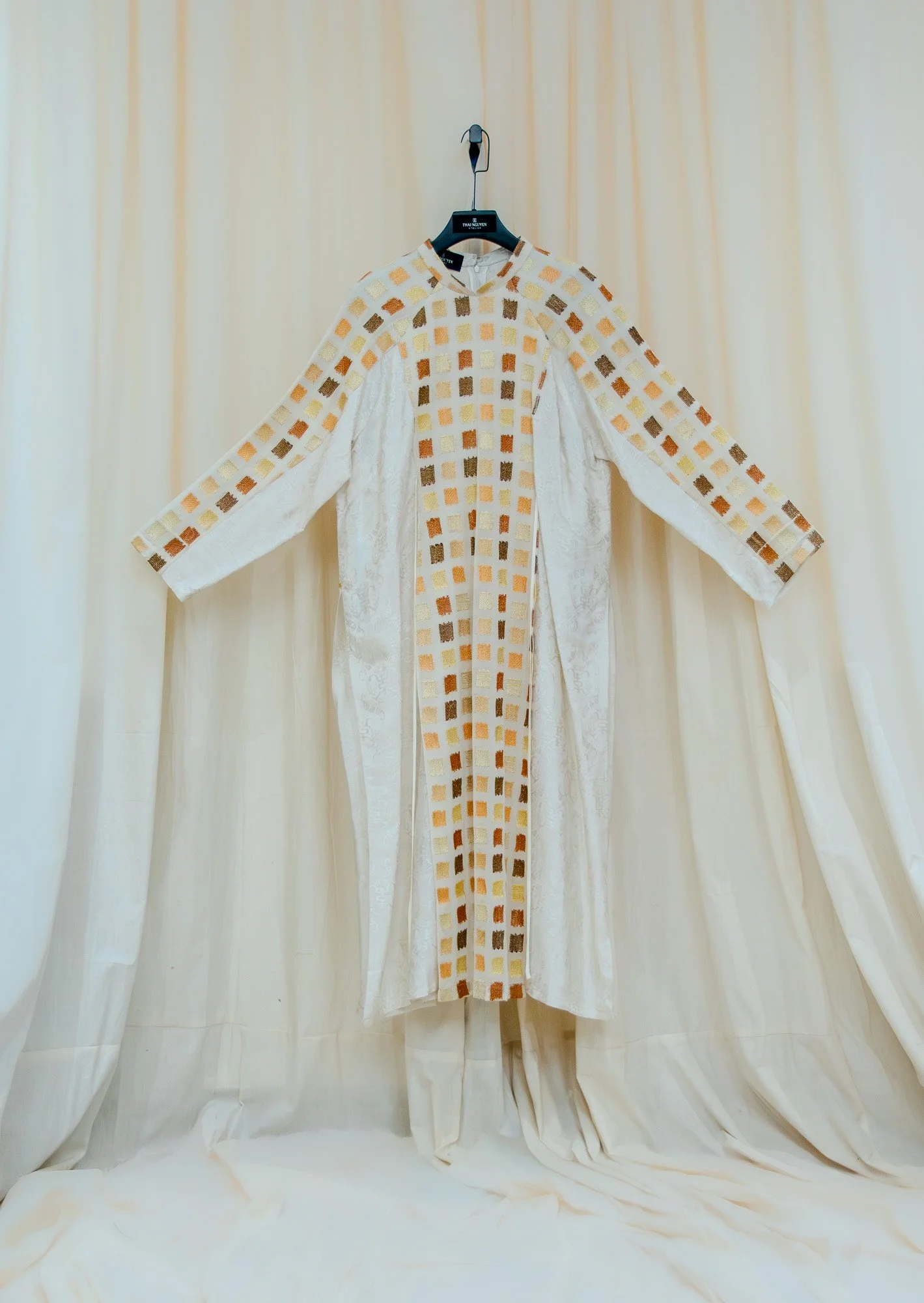 One-of-a-kind - Non-gendered - One-Size - Áo Dài Xuông - Ivory Gold Embroidery Silk Jacquard