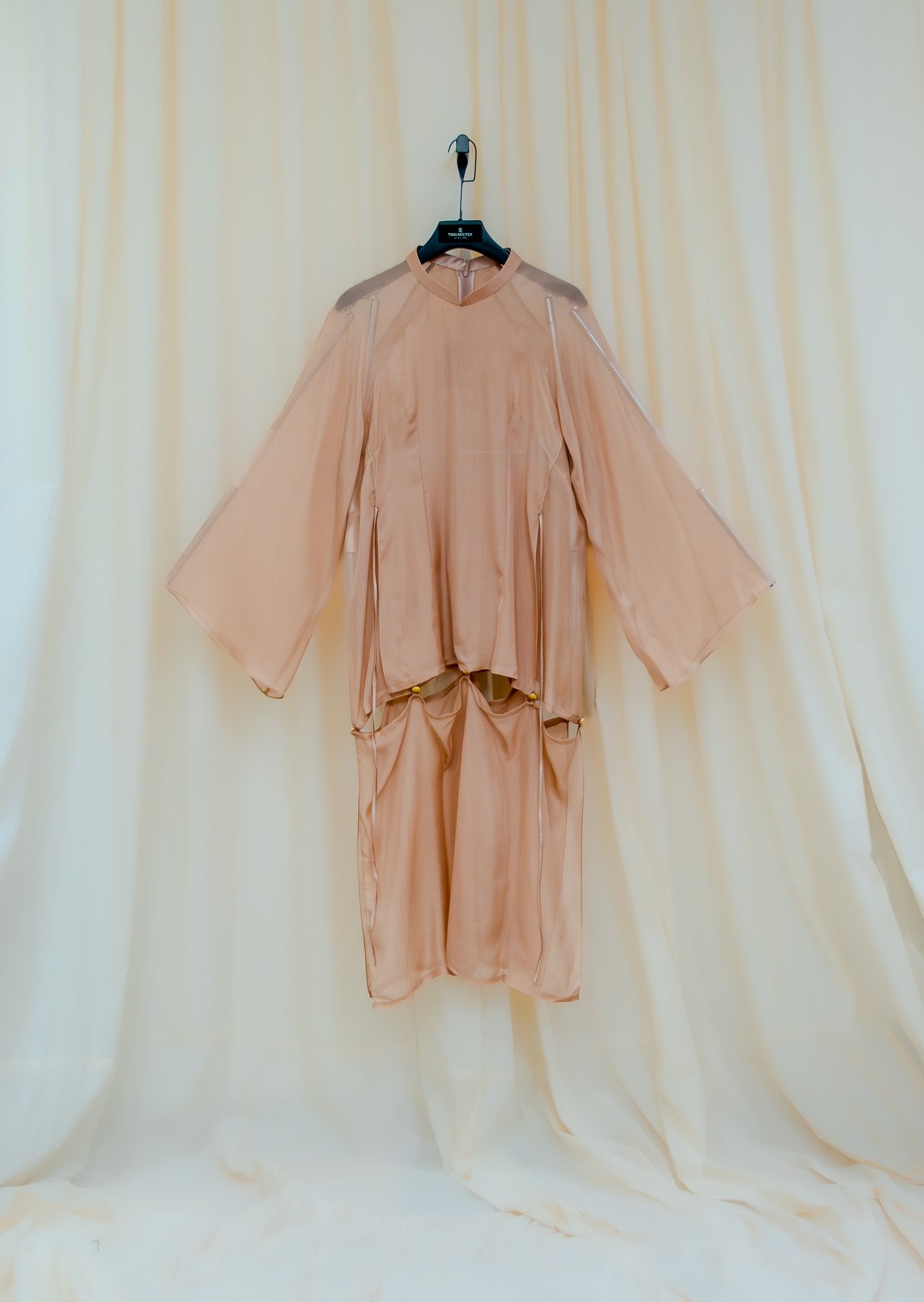 One-of-a-kind - Non-gendered - One-Size - Combo Áo Dài Xuông Long to Cropped - Nude Silk Satin Chiffon
