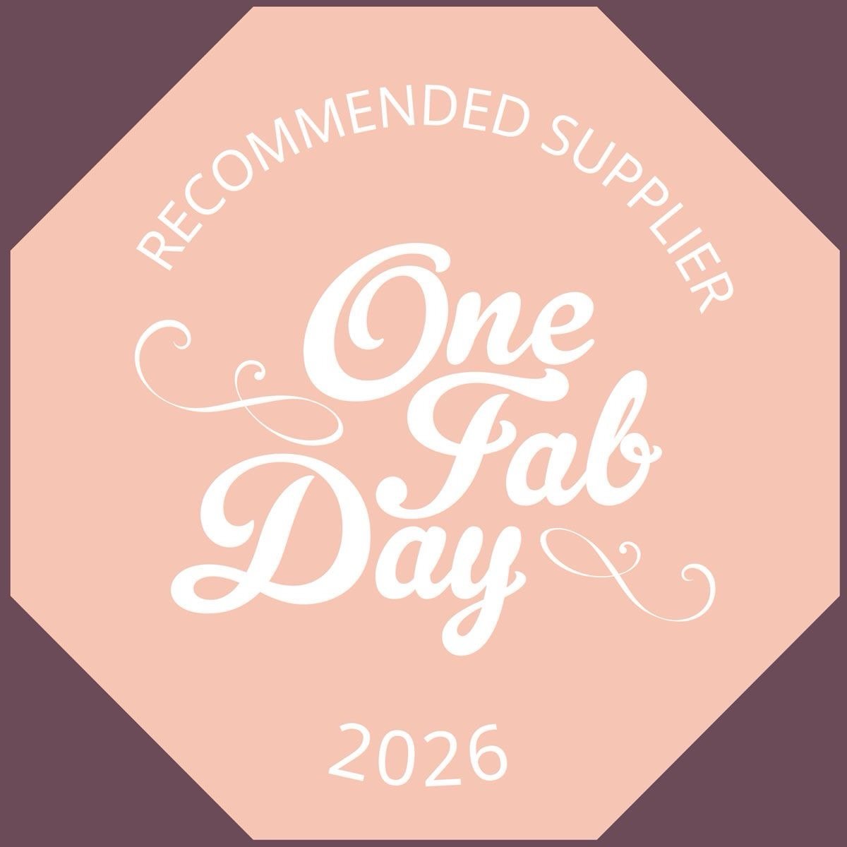 Oh &mdash; and I nearly forgot to mention&hellip; I&rsquo;ve once again been recognised by @onefabday as one of their recommended wedding suppliers ✨🤍 

Two posts in one day&hellip; who even am I?! 😂

#onefabday #onefabdaysupplier #liveweddingillus