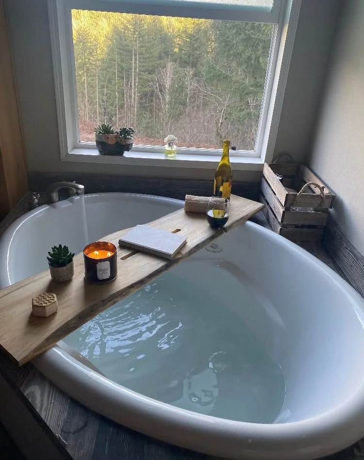 Luxury Spa Gift Ideas for Women That They’ll Actually Use