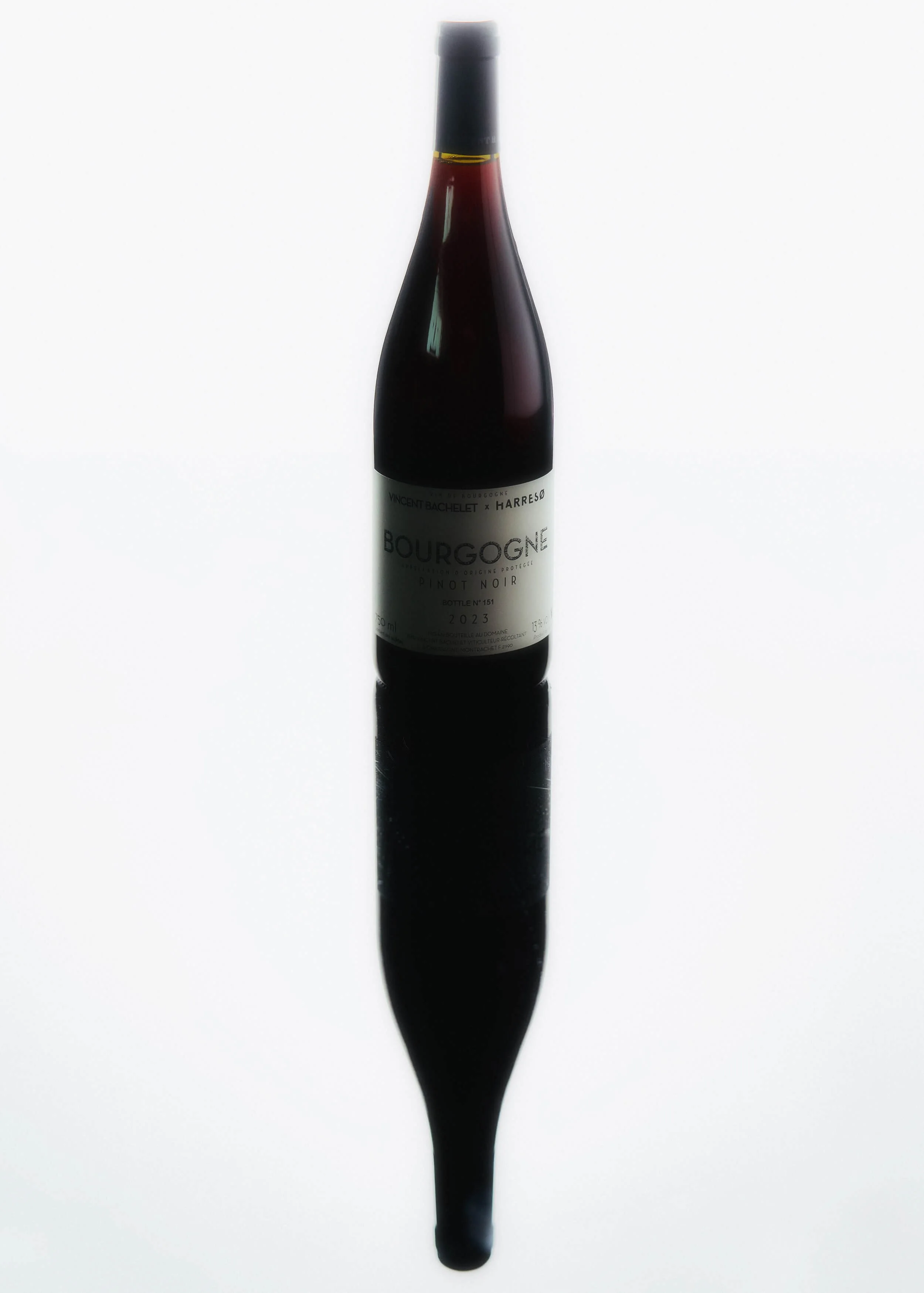 NL1_DSC04686 013423 VINCENT BACHELET X HARRESØ - BOURGOGNE ROUGE 2023 - 13% 750 ML. : BOURGOGNE - FRANCE 260 DKK | Photo by Philip Vind Thomsen : MODERN-DAY architect.jpg