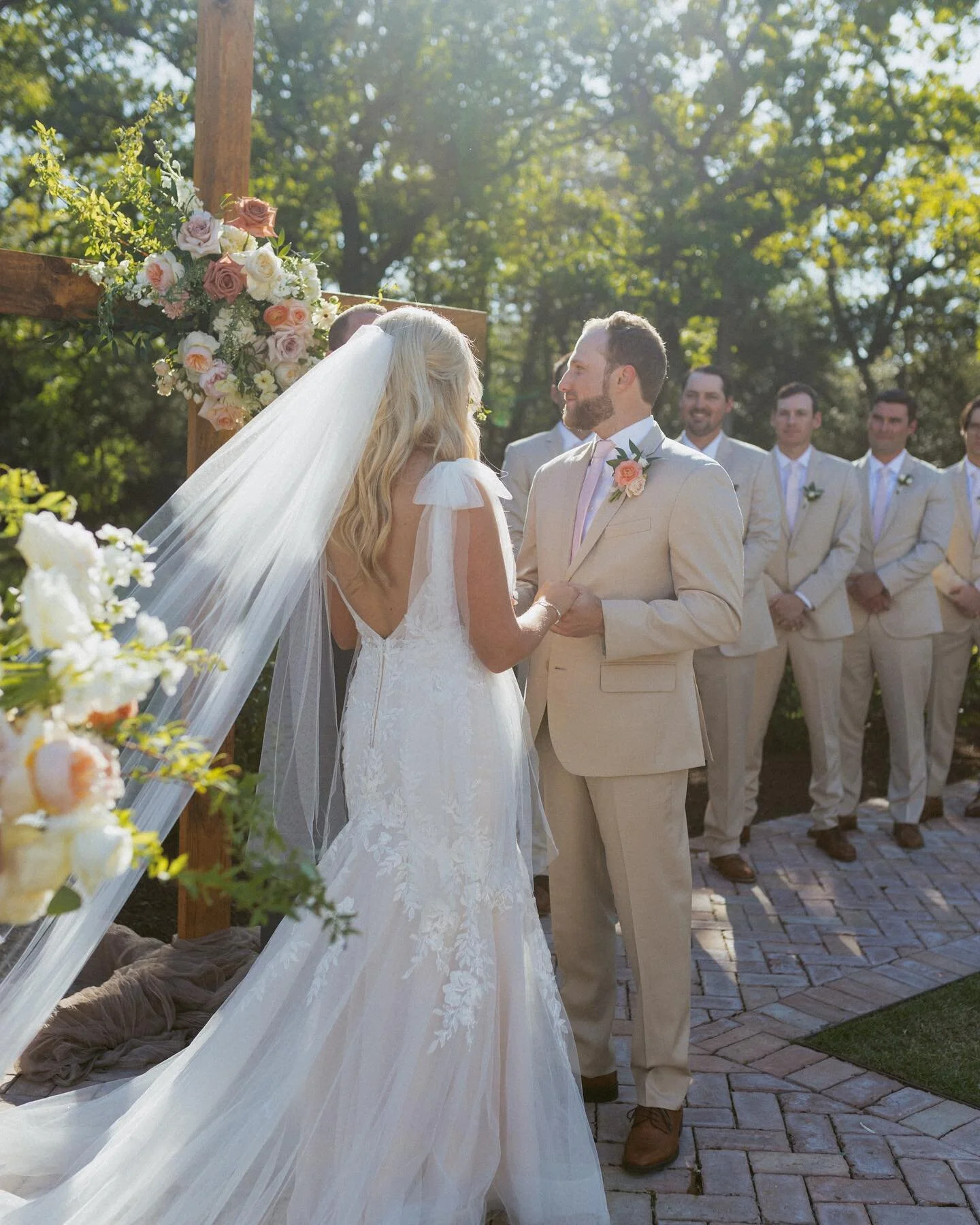 The Schwing’s🤍✨
Venue: The Grand Lady | @grandladyaustin
Dress: Brick & Mortar | @brickandmortarbridal
Coordination: Simply XO Events | @simplyxoevents
Photography: Samantha York Photo | @samanthayorkphoto
Videography: Reverent Wedding Fi