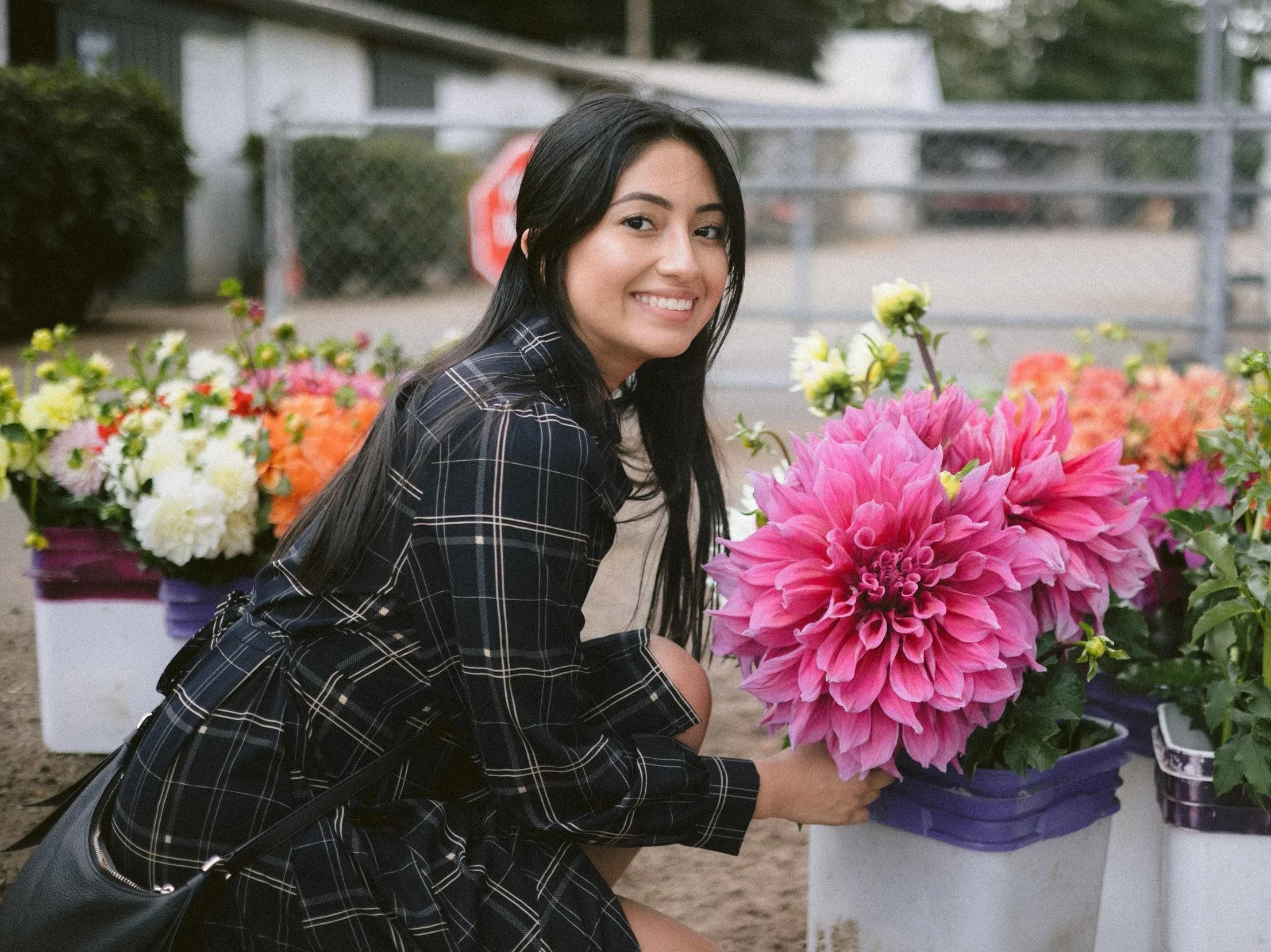Monarch & Marigold Studio || Destination + Dallas-Ft. Worth Wedding Florist || Leslie Fuentes, Owner || Organic, Seasonal & Dreamy Floristry || Canby, Oregon