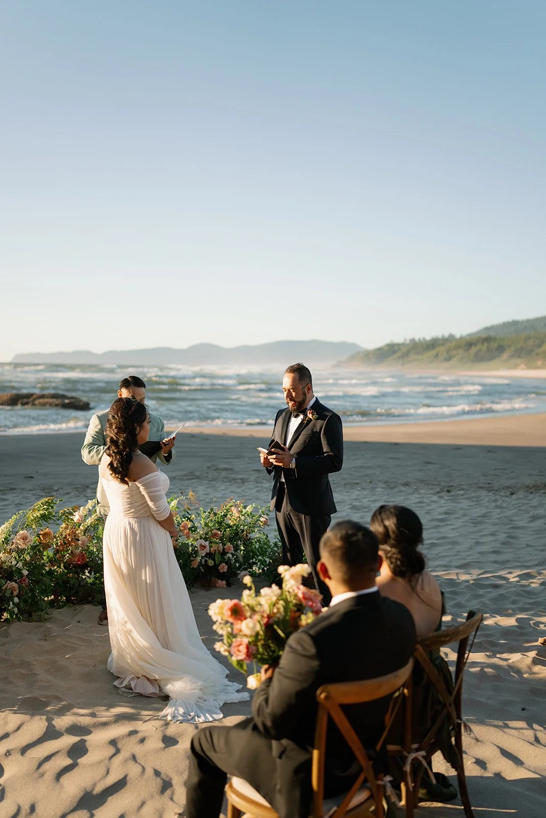 Monarch & Marigold Studio || Destination + Dallas-Ft. Worth Wedding Florist || Pacific City, OR || Oregon Elopement || Oregon Micro-Wedding