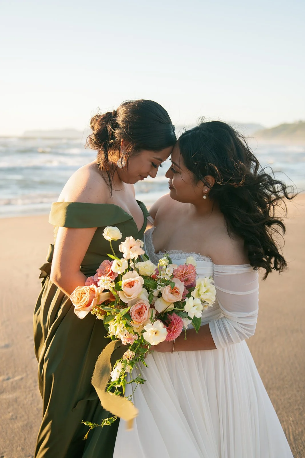 Monarch & Marigold Studio || Destination + Dallas-Ft. Worth Wedding Florist || Pacific City, OR || Oregon Elopement & Micro-Weddings