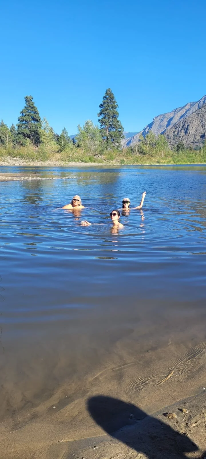 Xwalacktun, Bahar and Ali in the Similkameen River