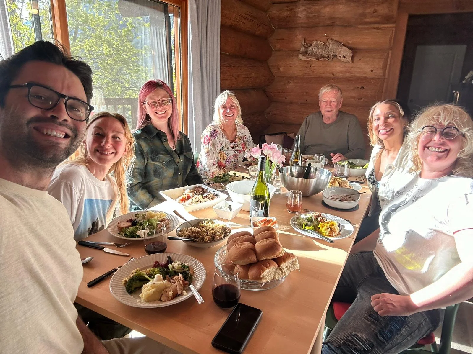 Easter lunch with artists and families