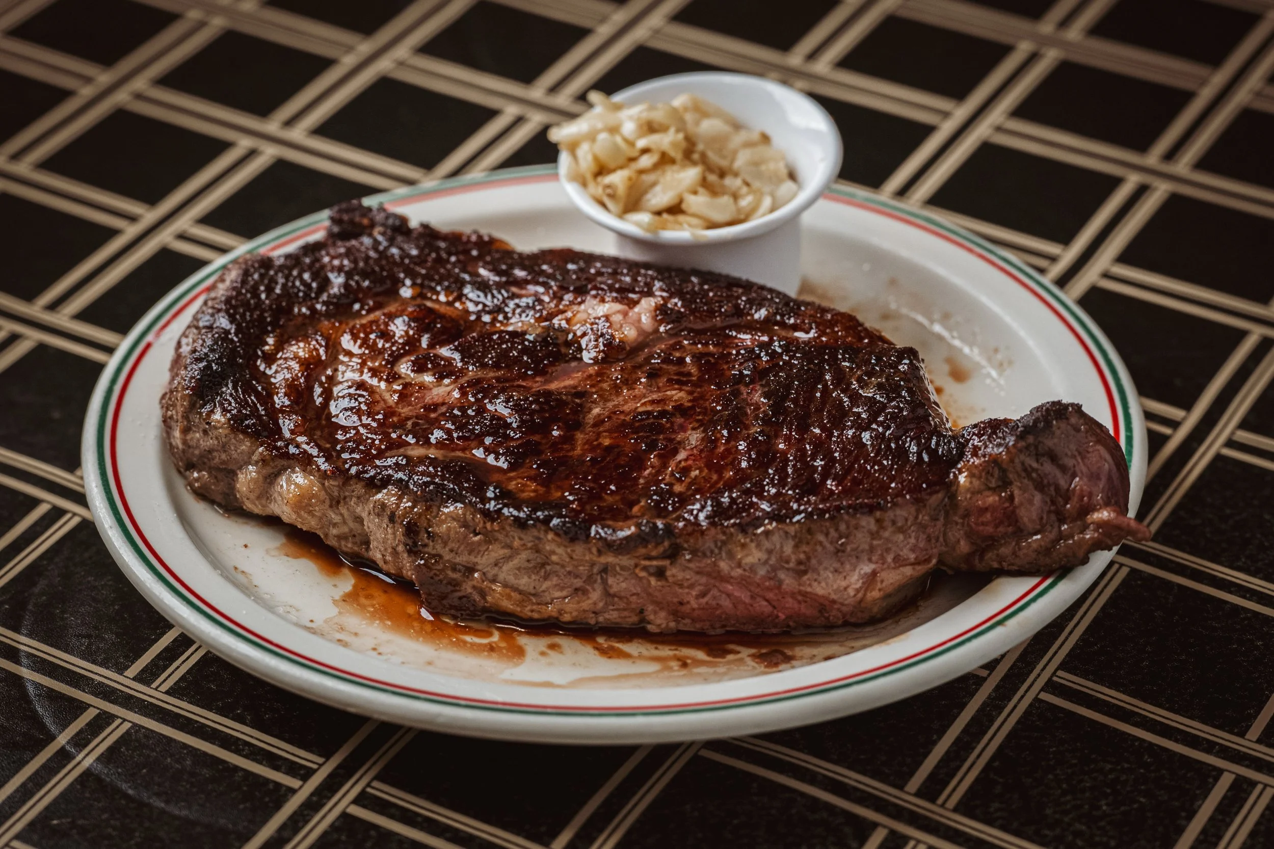 This and your favorite people gathered around the table >>> 
Join us for dinner tonight ⭐️ 

#ribeye #elkostarhotel #steaksaturday