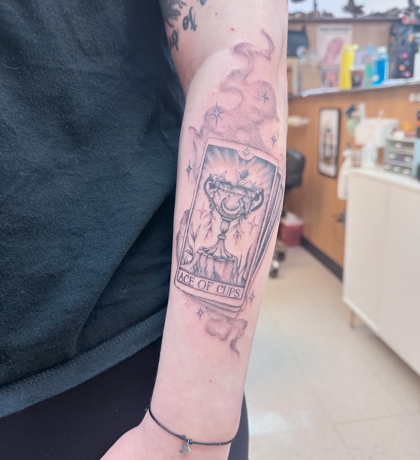 Ace of Cups 🗡️

Tis the season for Tarot Card tattoos! Unsure of which one you might want? Let me know what you want it to represent, and I&rsquo;ll do the digging for you! 

#alaska #tattooartist #tarot #aceofcups #illustrative