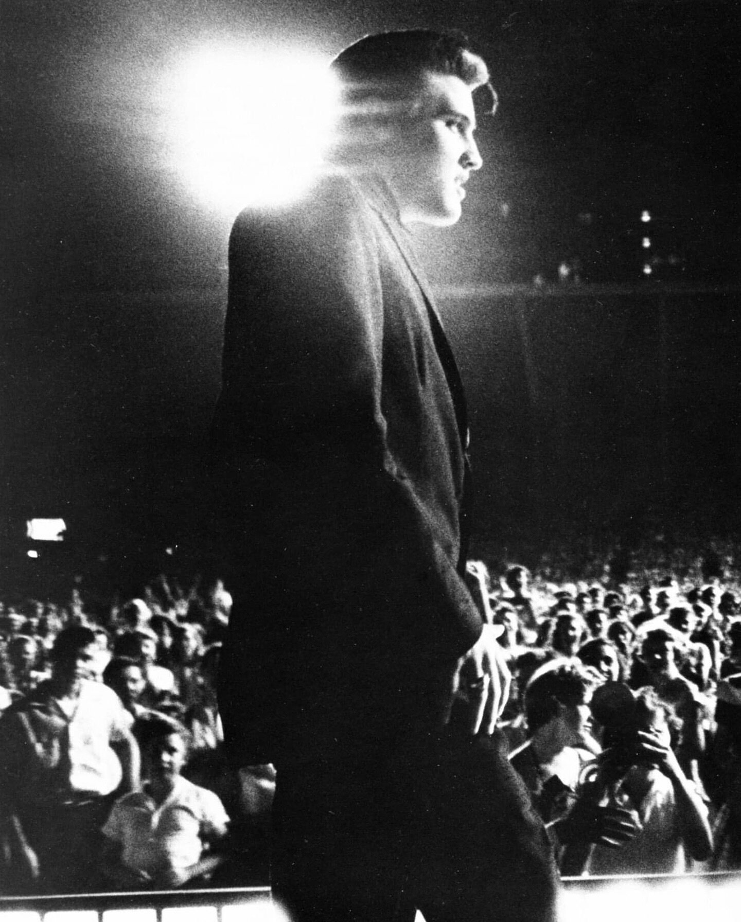 Elvis performing in Memphis.

⚡️
⚡️
⚡️
⚡️
⚡️
⚡️
⚡️
#elvis #elvispresley #alwayselvis #graceland #thekimgofrocknroll #theking #tcb #memphis #tennessee #sunrecords #rca #jumpsuit #ontour #lasvegas