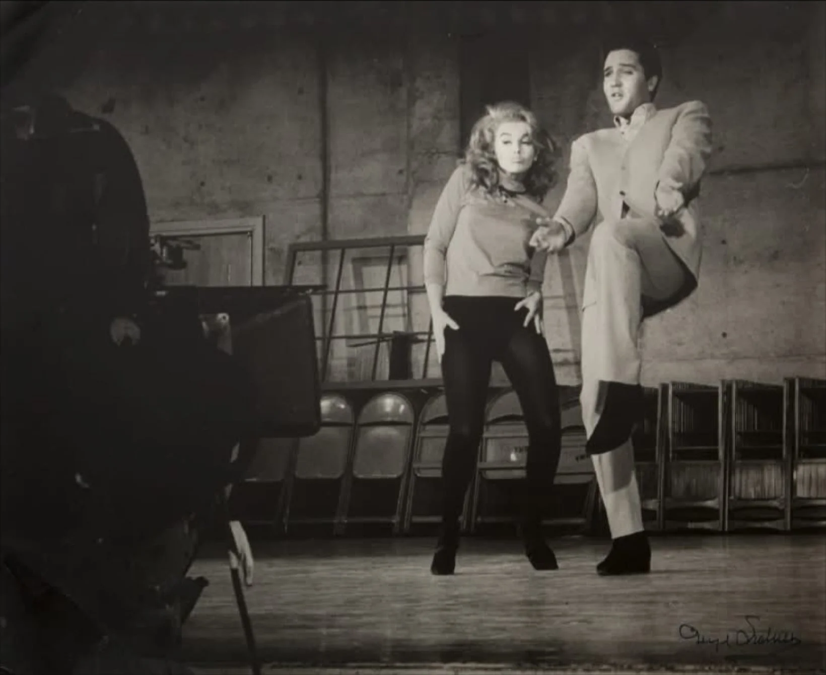 That Friday Feeling!

⚡️
⚡️
⚡️
⚡️
⚡️
⚡️
#elvis #elvispresley #graceland #memphis #hilton #lasvegas #sunrecords #rca #tcb #king #international @officialannmargret