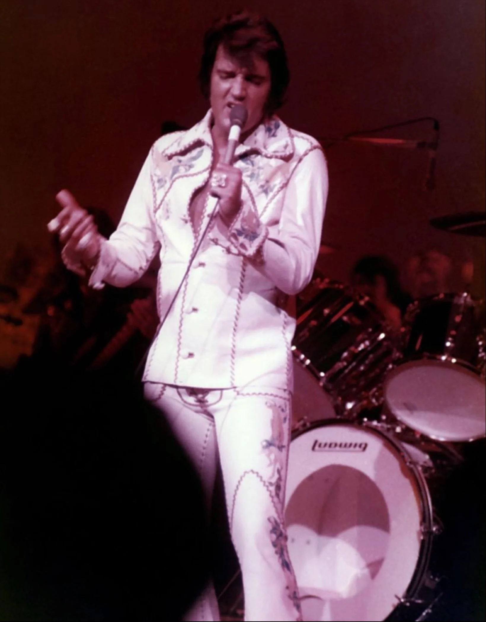 Elvis 1974!

⚡️
⚡️
⚡️
⚡️
⚡️
⚡️
#elvis #elvispresley #graceland #memphis #hilton #lasvegas #sunrecords #rca #tcb #king #international