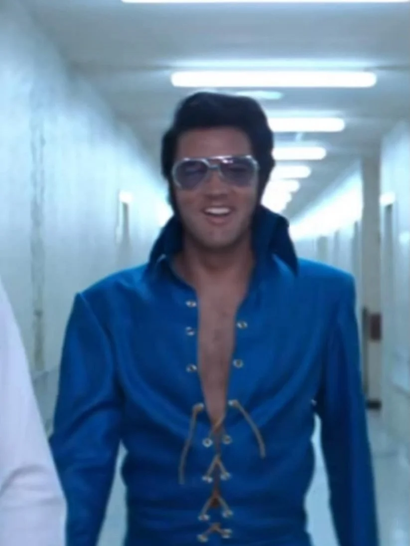 Elvis walking the halls of the then Las Vegas International Hotel. Today it&rsquo;s the @westgatevegas and this past summer we had the opportunity to walk in the footsteps of the king. See link in bio to watch the YouTube video.