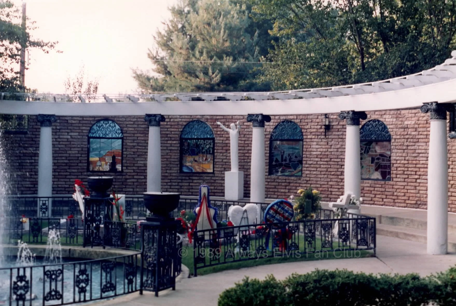 Graceland2.jpg