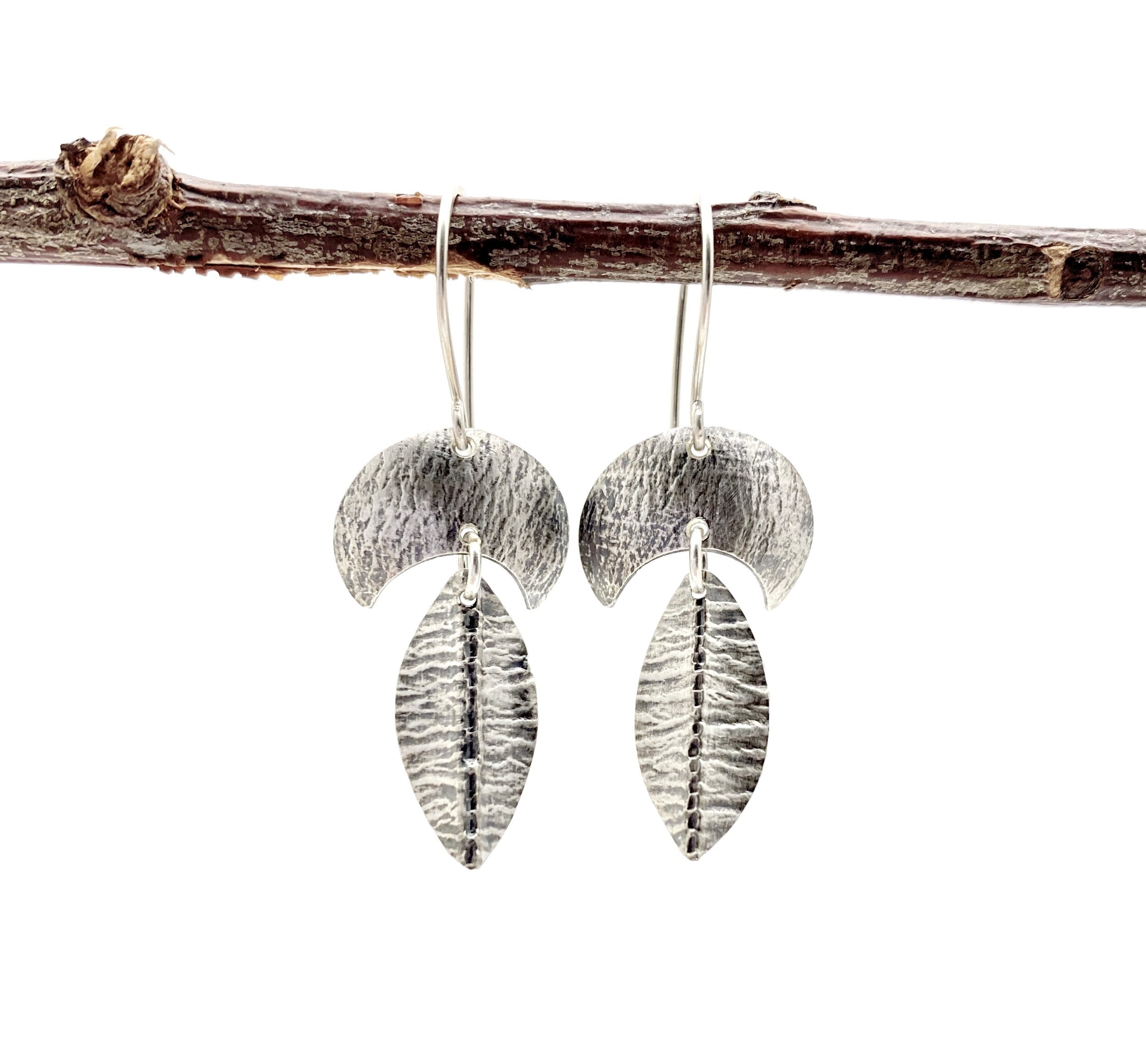 SILVER CRESCENT LEAVES