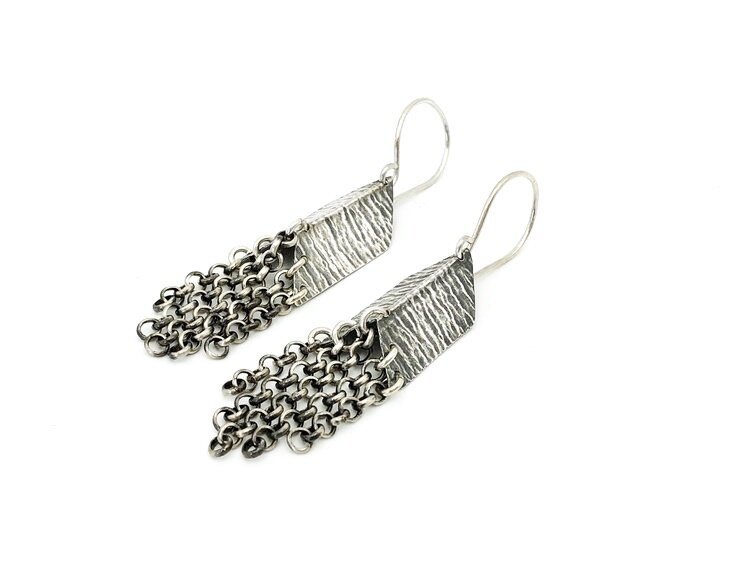 FOLDED CHEVRON CHAINS